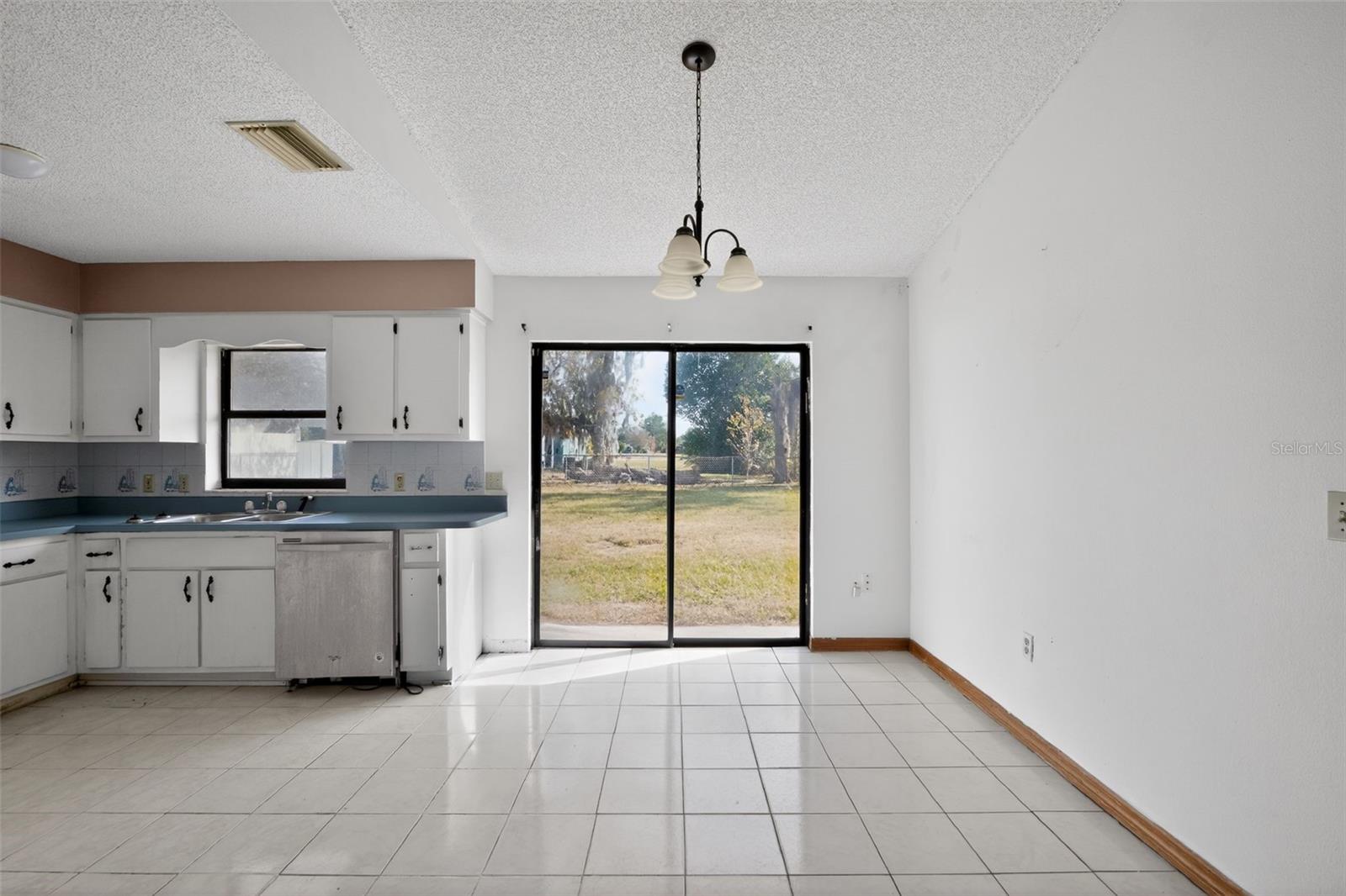 329 Marion Oaks Crse Property Photo 15