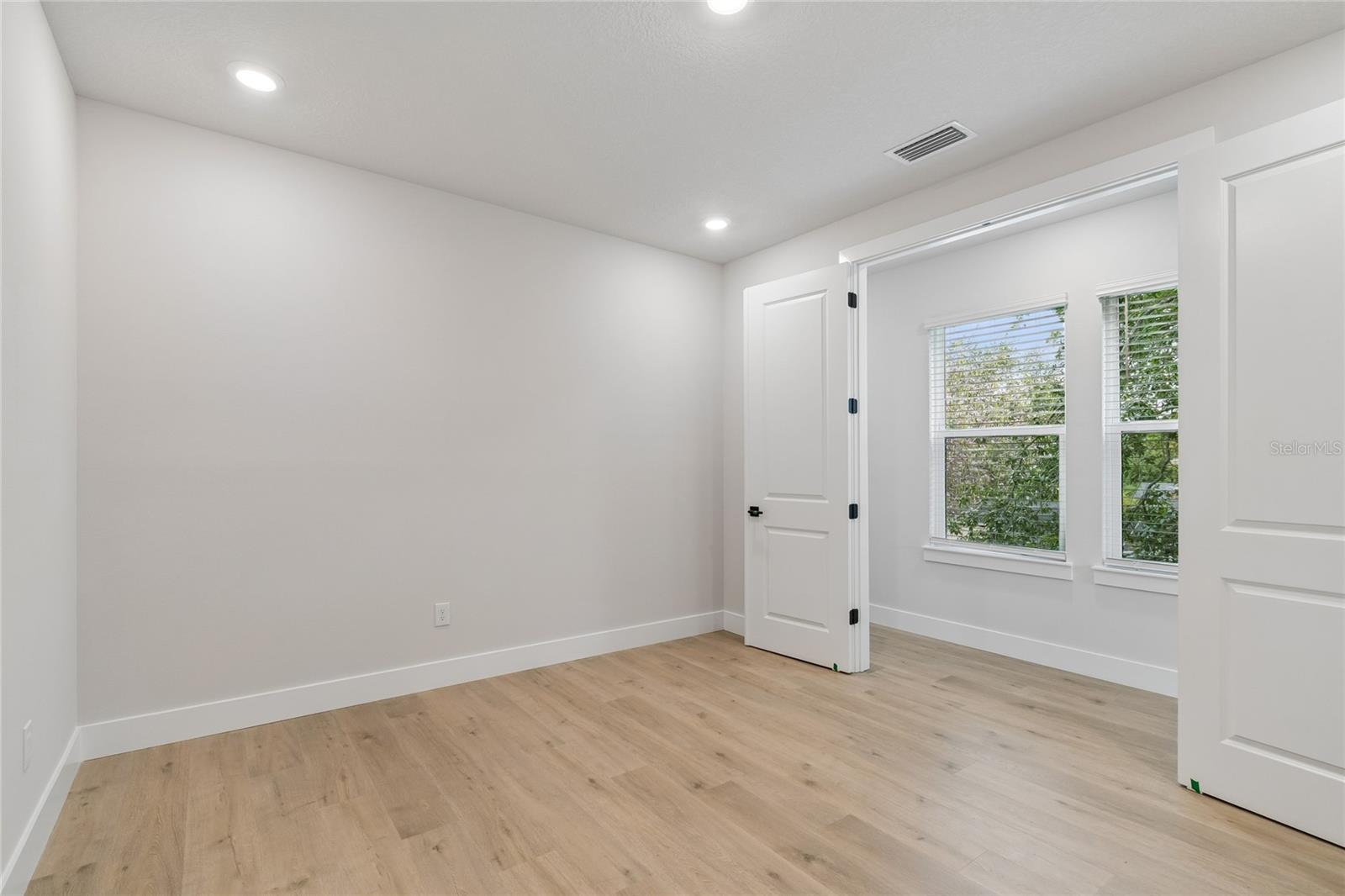 3711 W De Leon St Property Photo 22