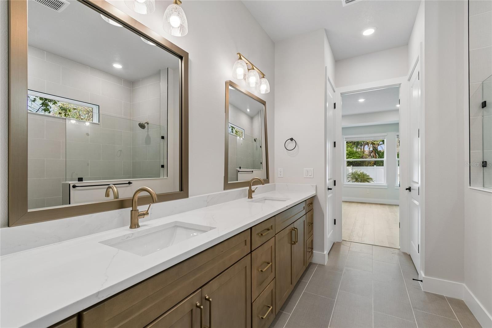 3711 W De Leon St Property Photo 27