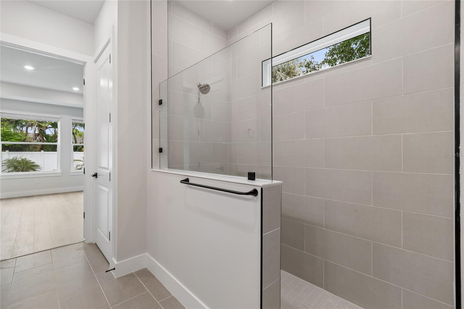 3711 W De Leon St Property Photo 28