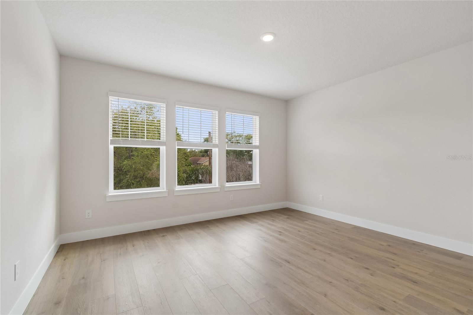 3711 W De Leon St Property Photo 31
