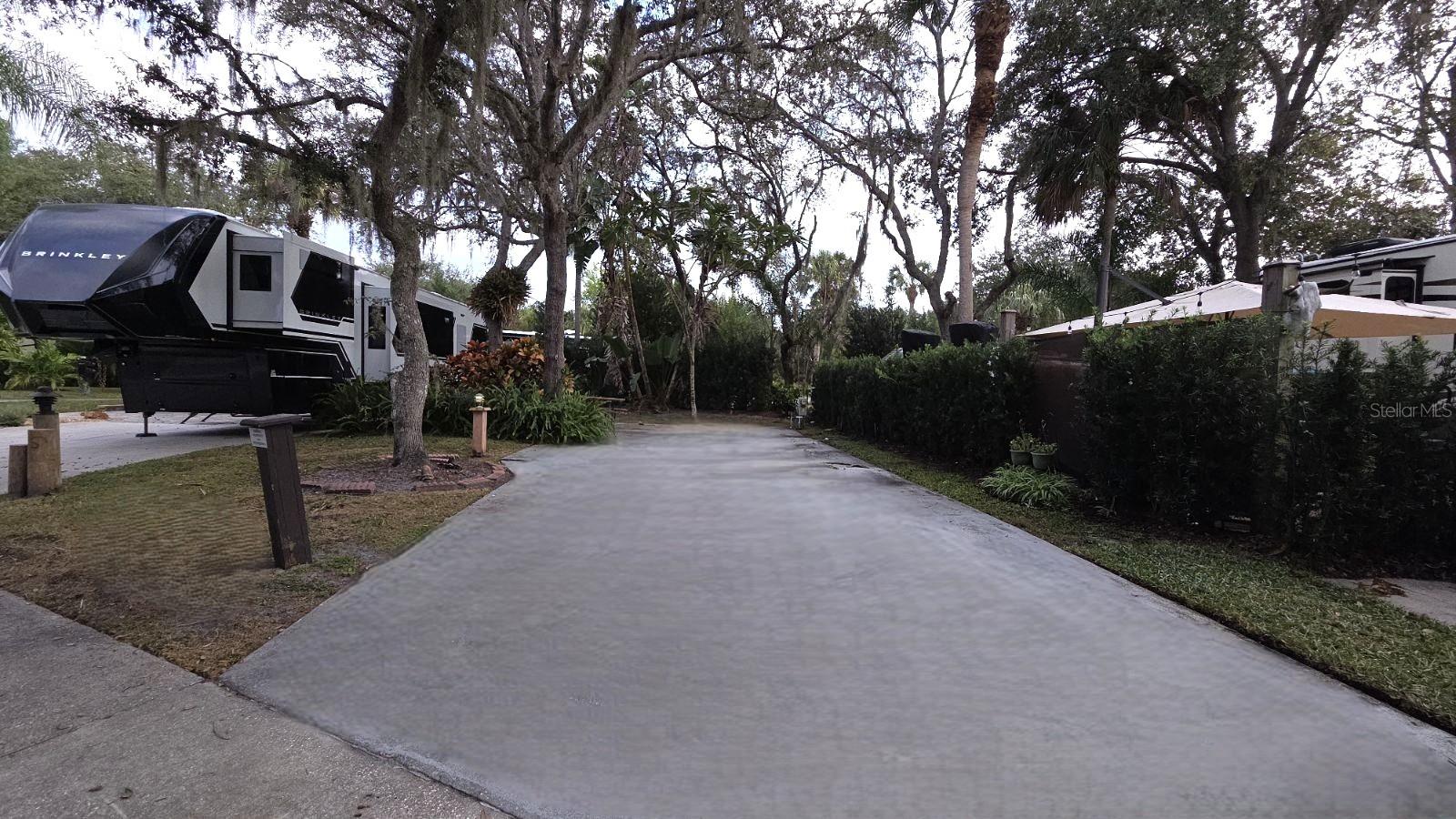 231 STALLION LN