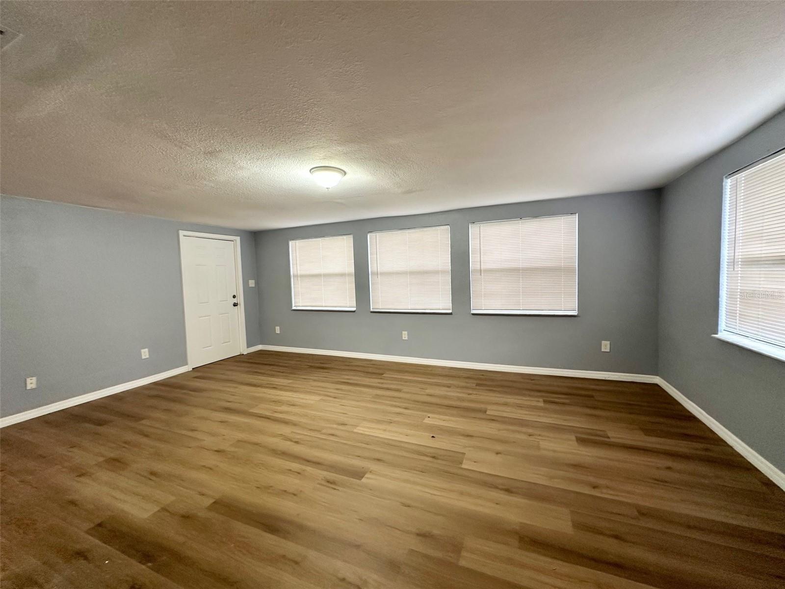 13001 120th St Property Photo 5
