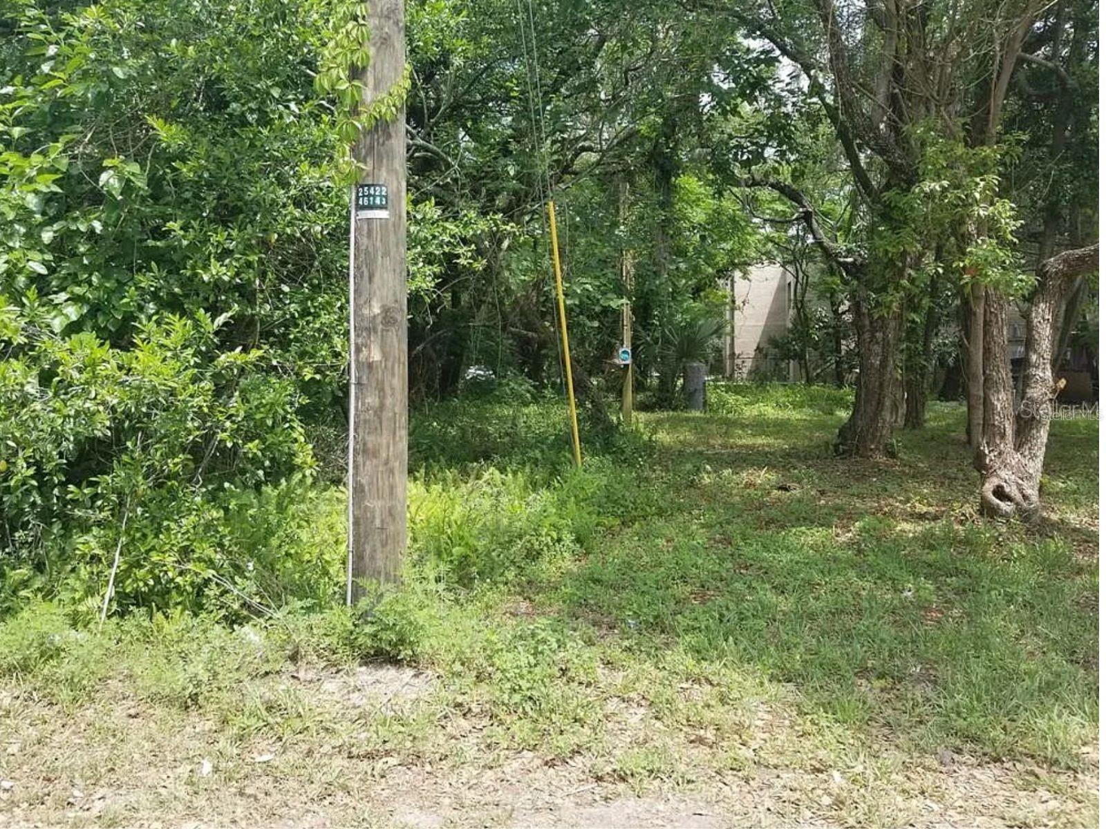 832 E 145th Ave Property Photo 2
