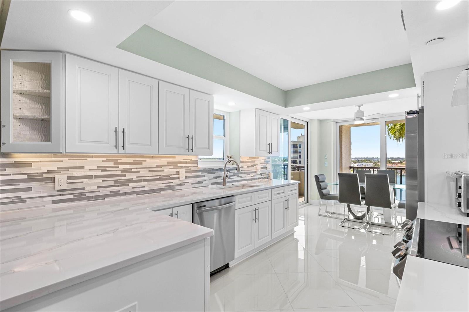 1660 Gulf Blvd #607 Property Photo 11