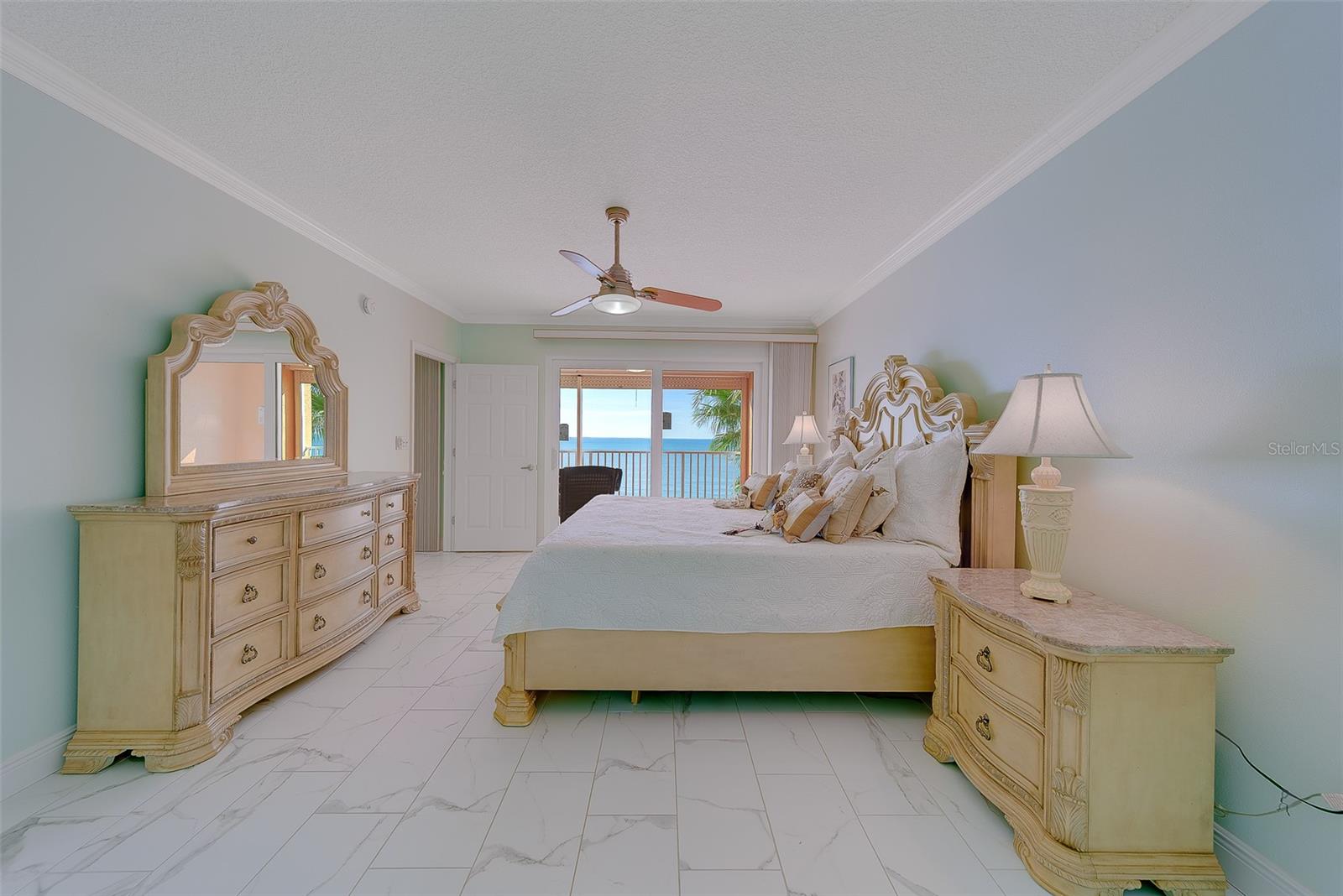 16450 Gulf Blvd #565 Property Photo 32