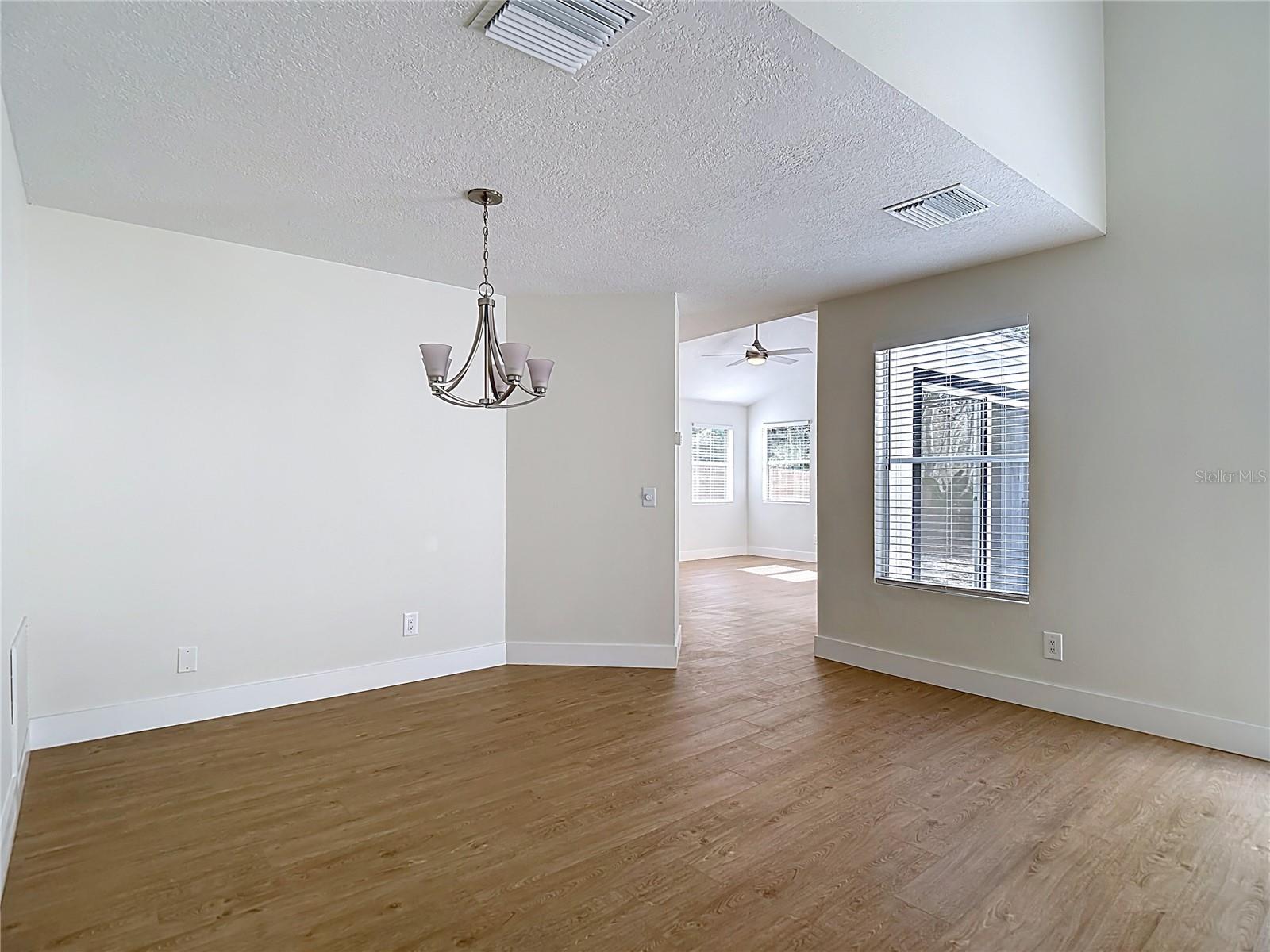 2013 Glen Forge St Property Photo 10