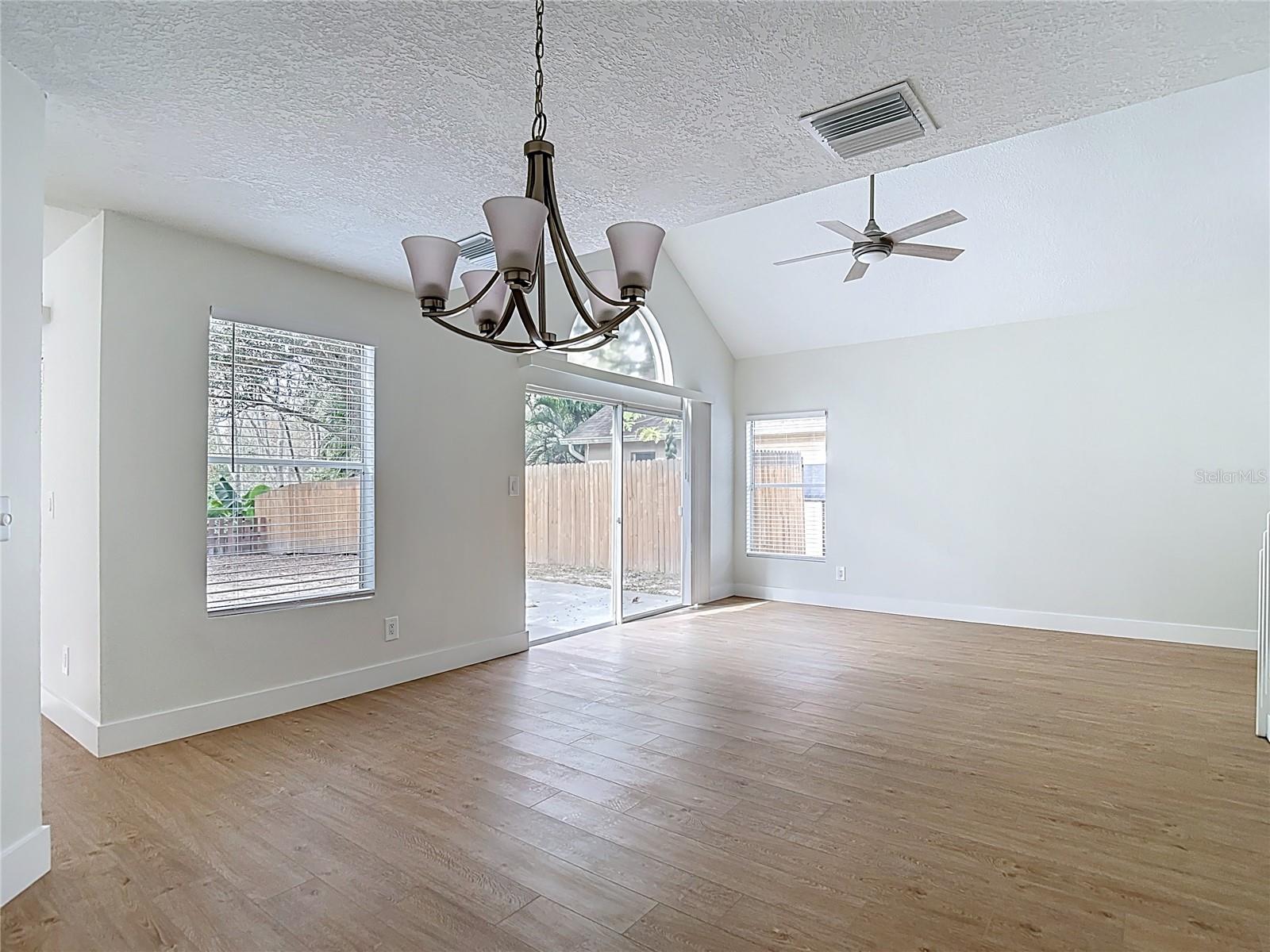 2013 Glen Forge St Property Photo 11