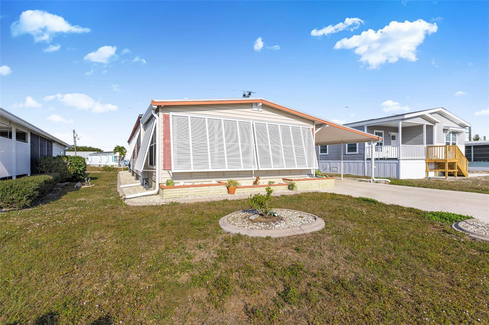 320 La Costa Property Photo 3
