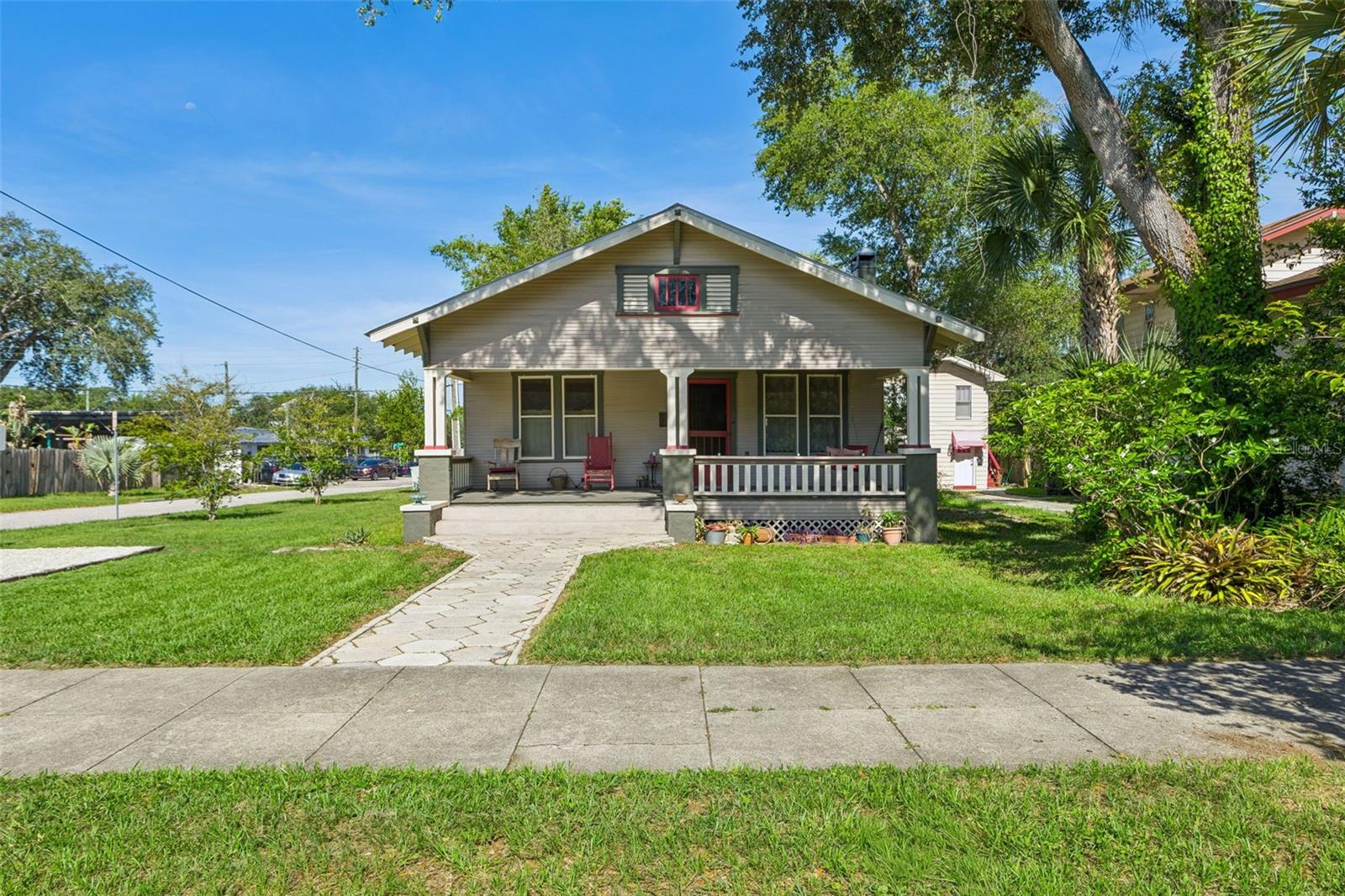 6002 N Suwanee Ave Property Photo 1