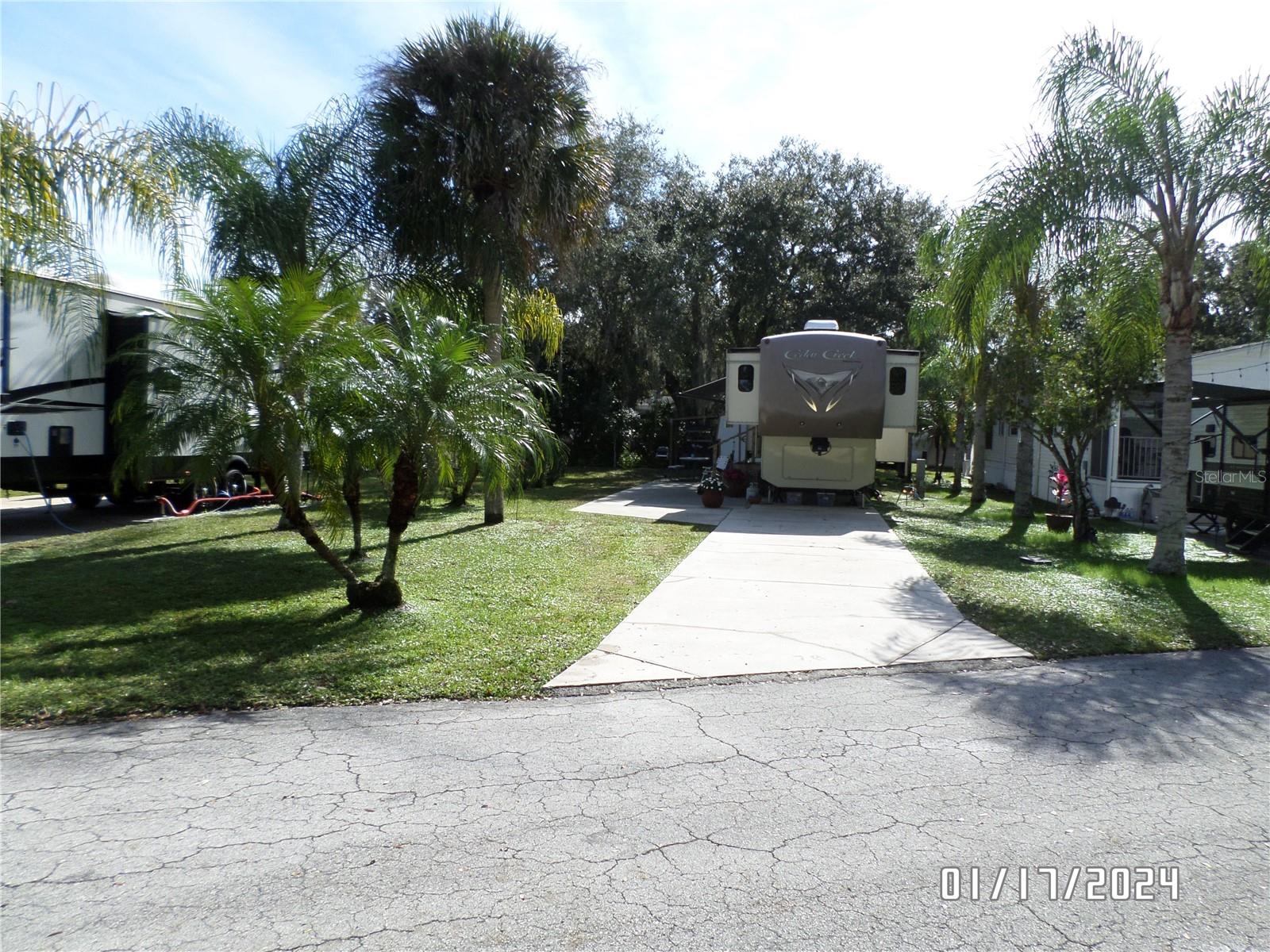 76 Nw Roan Rd Property Photo 1