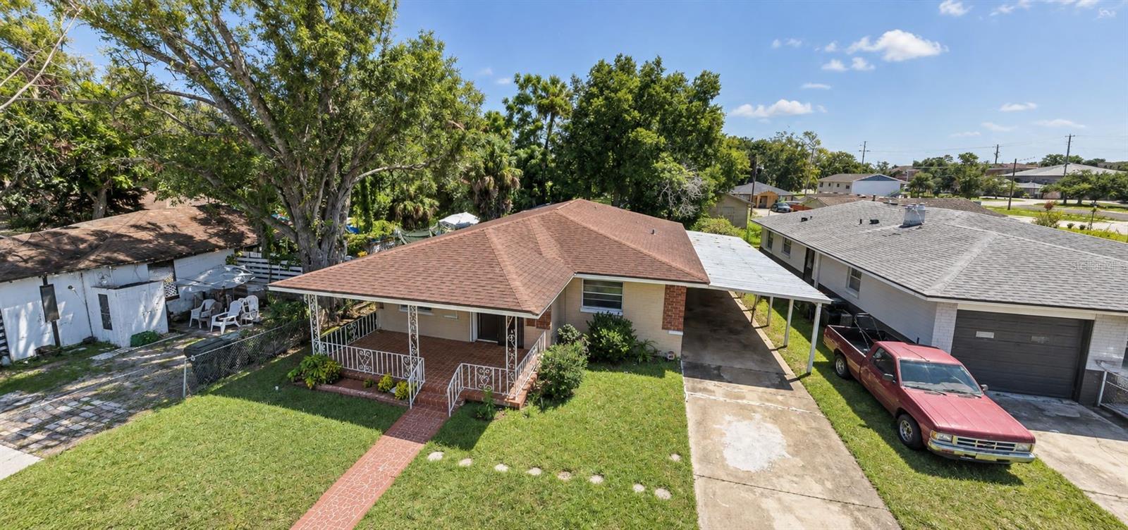 415 Model St Property Photo 1