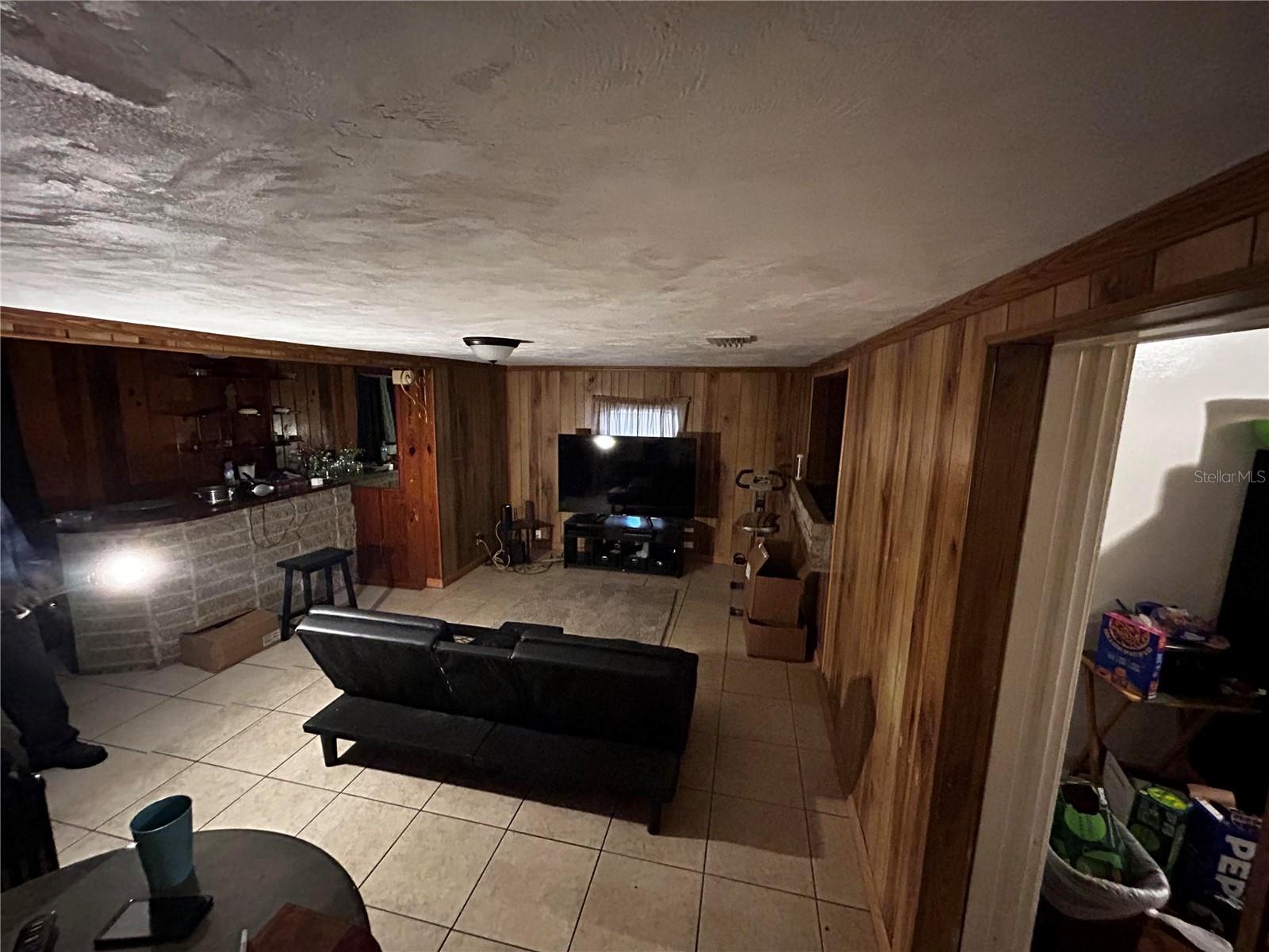 415 Model St Property Photo 16