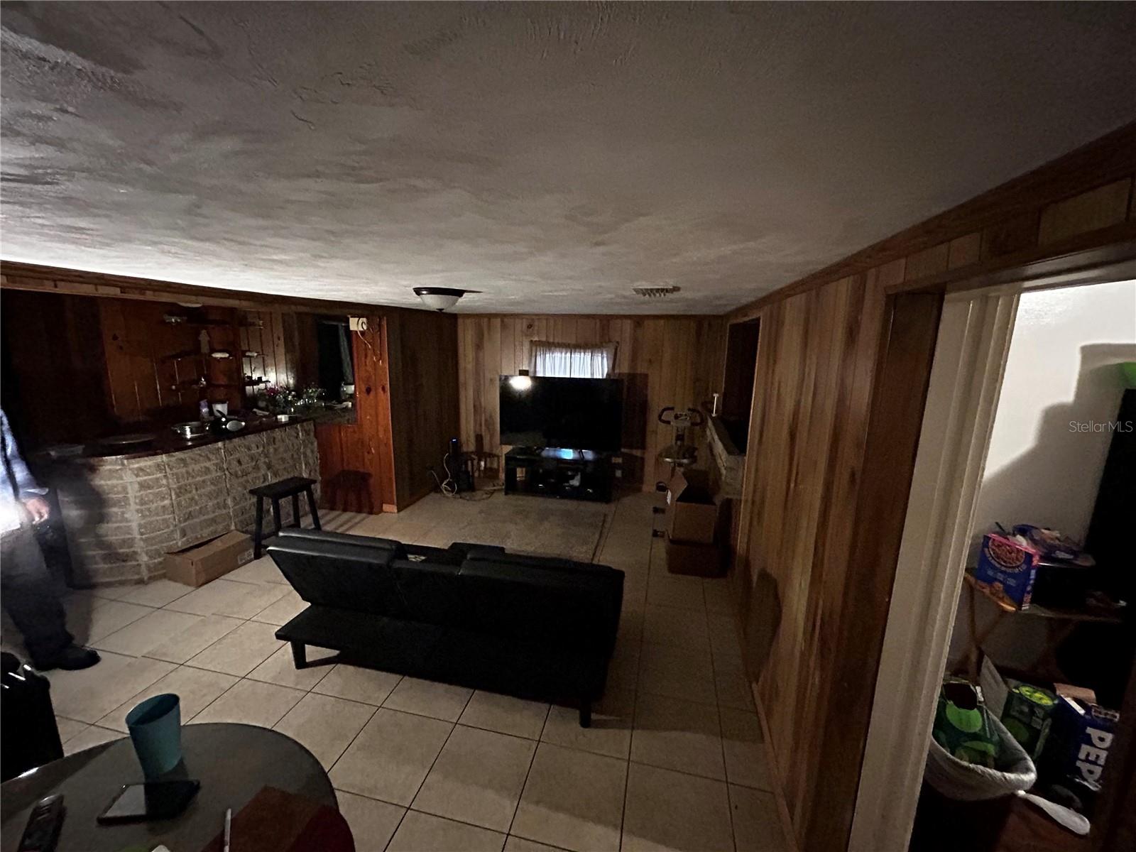 415 Model St Property Photo 18