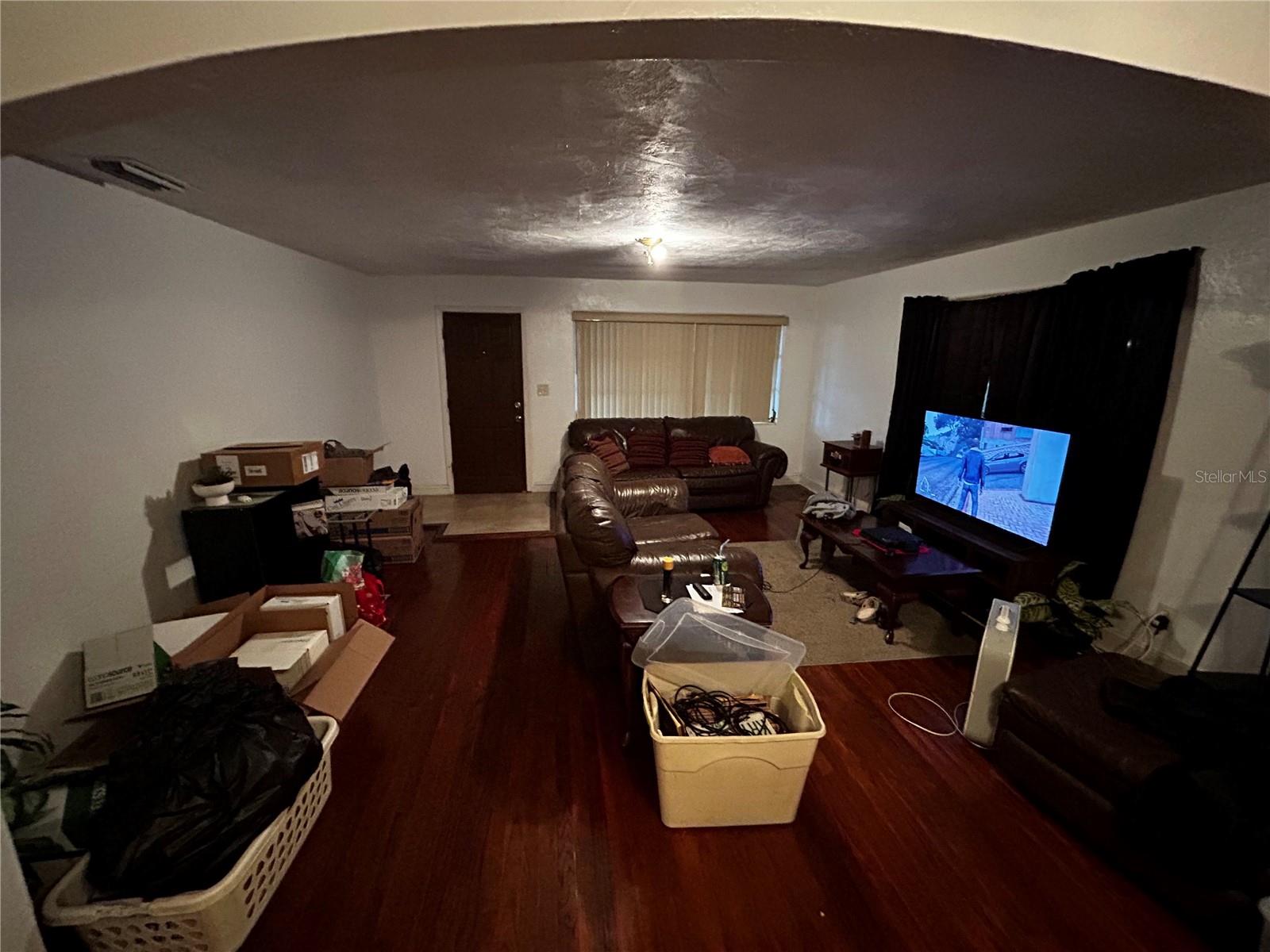 415 Model St Property Photo 23