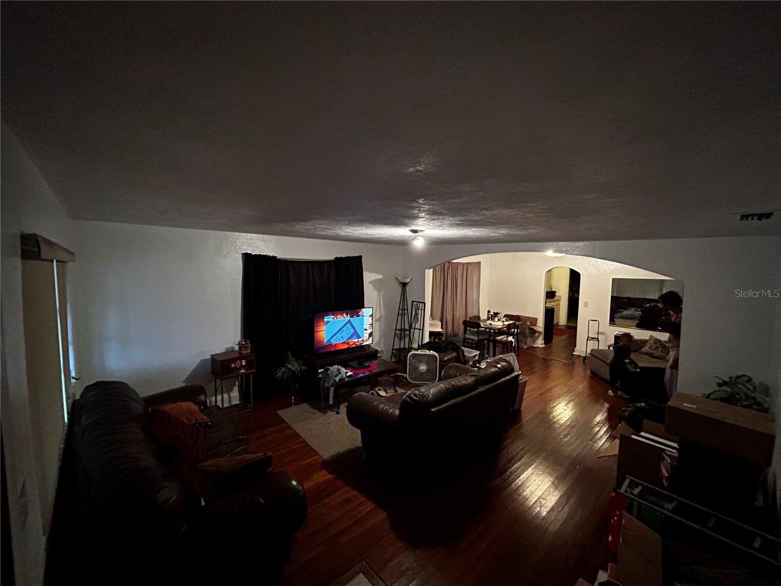 415 Model St Property Photo 24