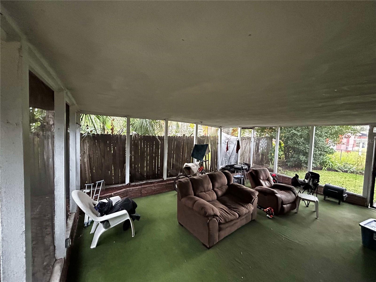 415 Model St Property Photo 34