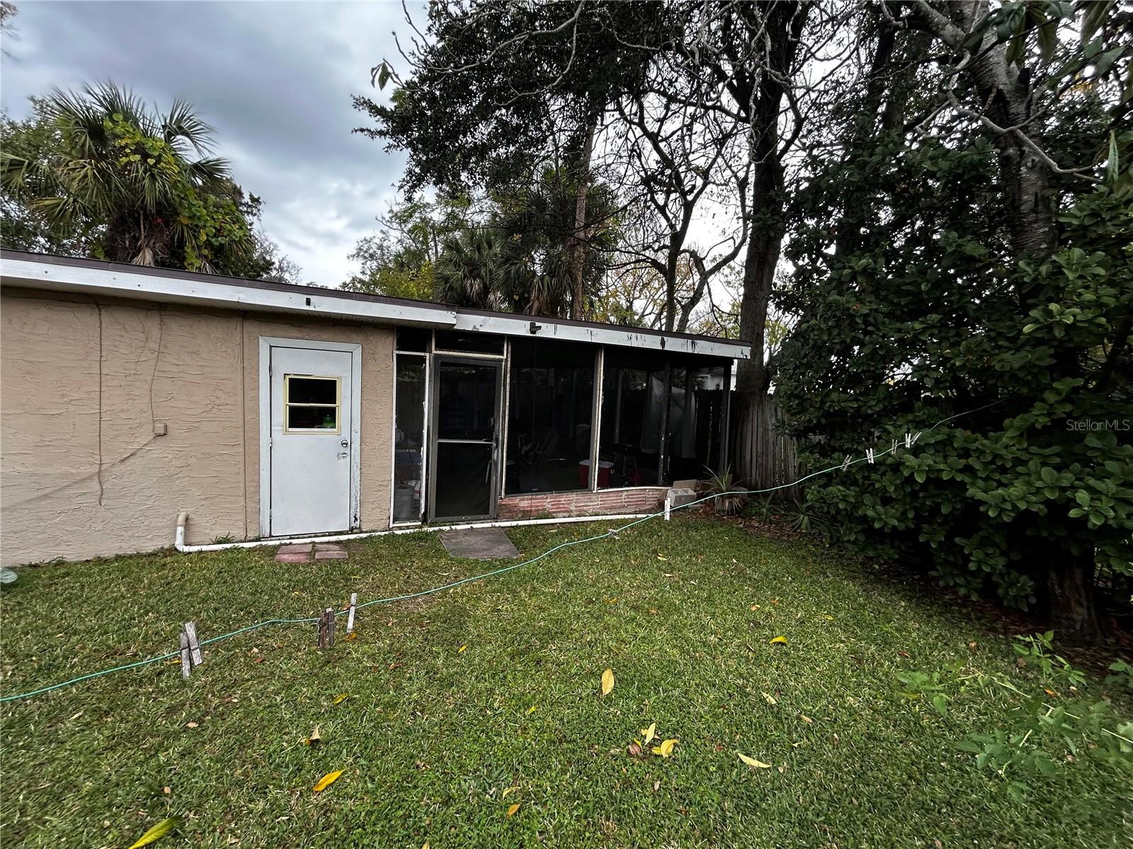415 Model St Property Photo 38