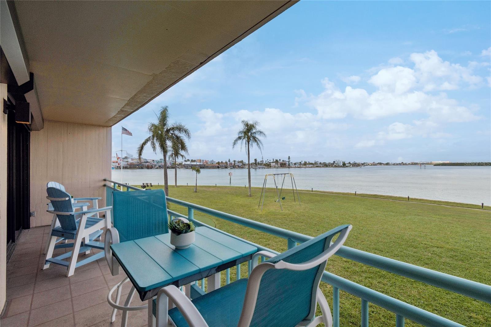1 Key Capri #101e Property Photo 17