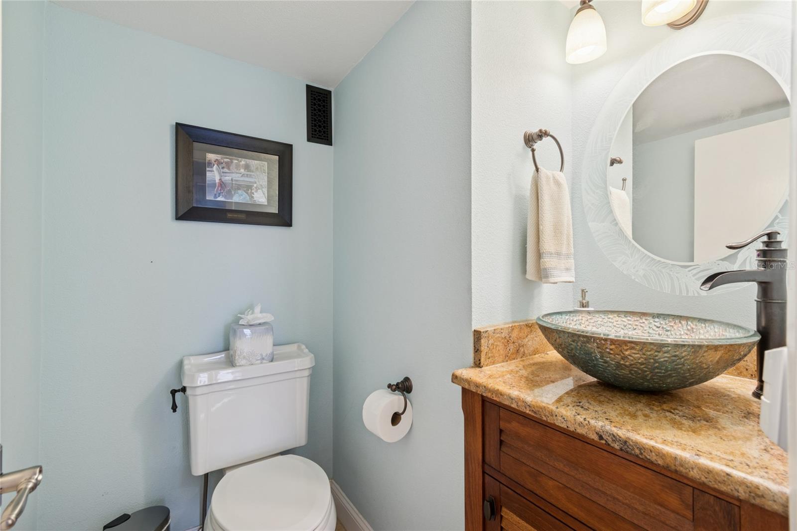 1 Key Capri #101e Property Photo 39