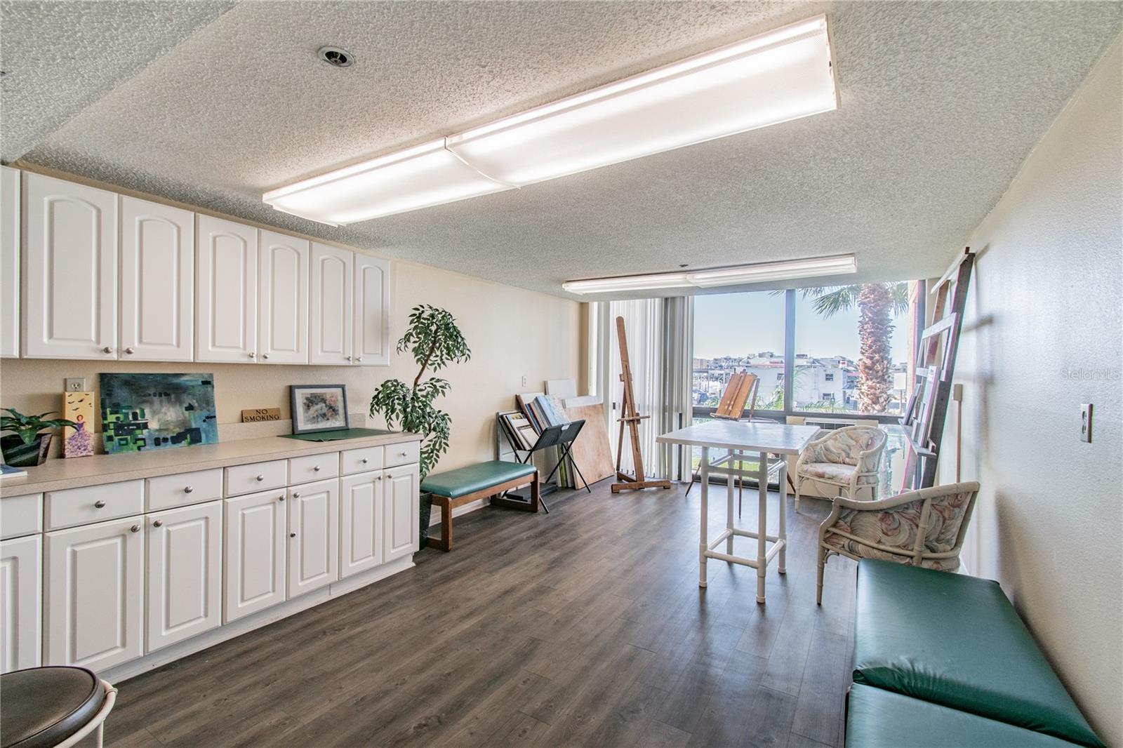 1 Key Capri #101e Property Photo 58