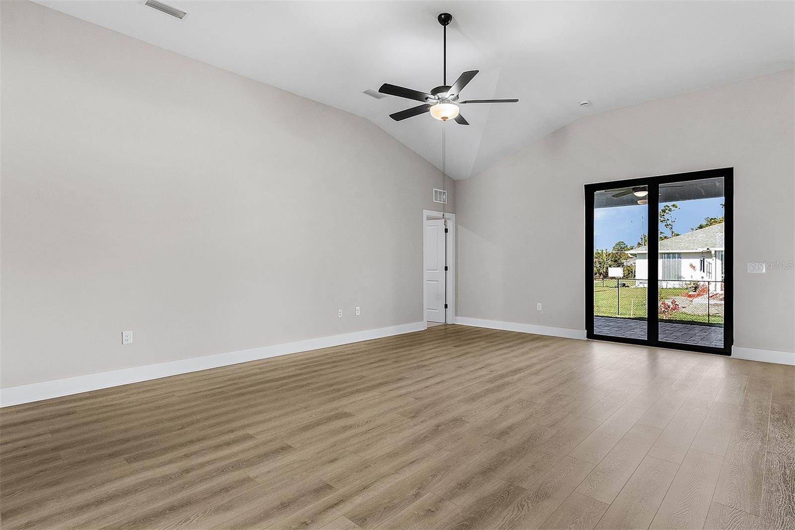13432 Lake Gallagher Dr Property Photo 3