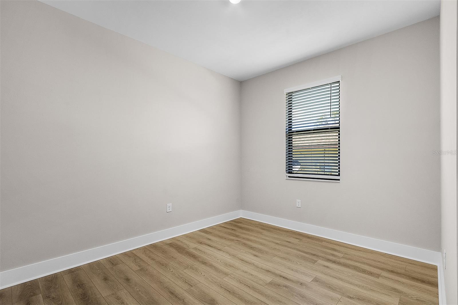 13515 Walden Sheffield Rd Property Photo 2