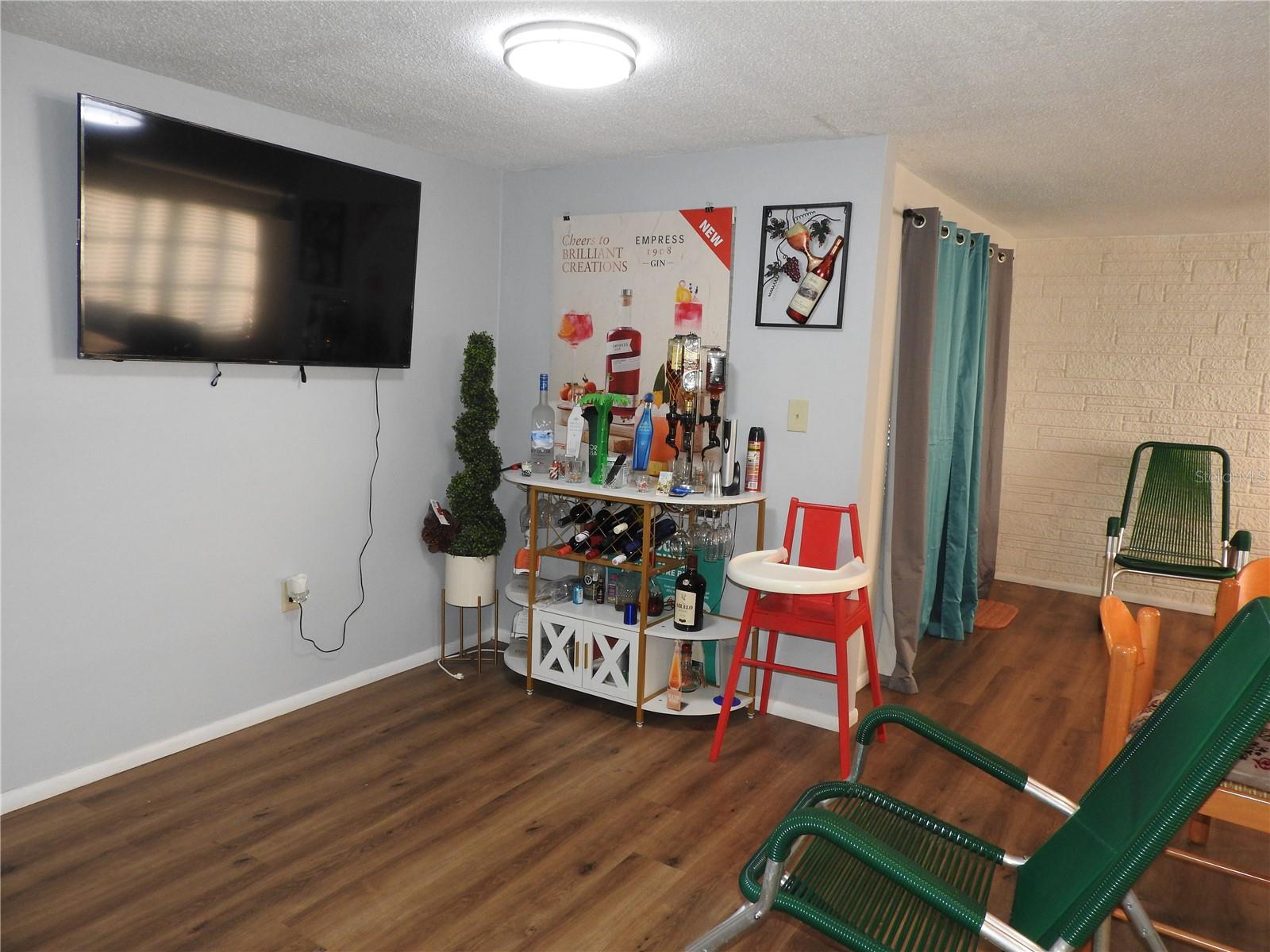 1324 Viking Dr Property Photo 18