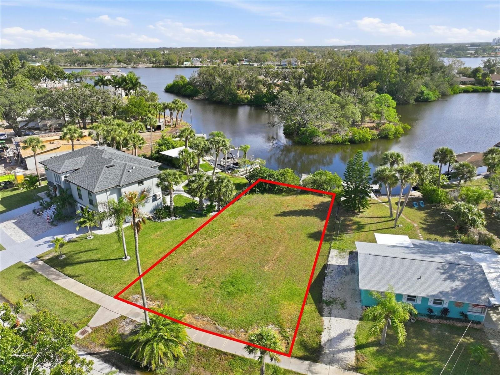 56 Inness Dr Property Photo 2