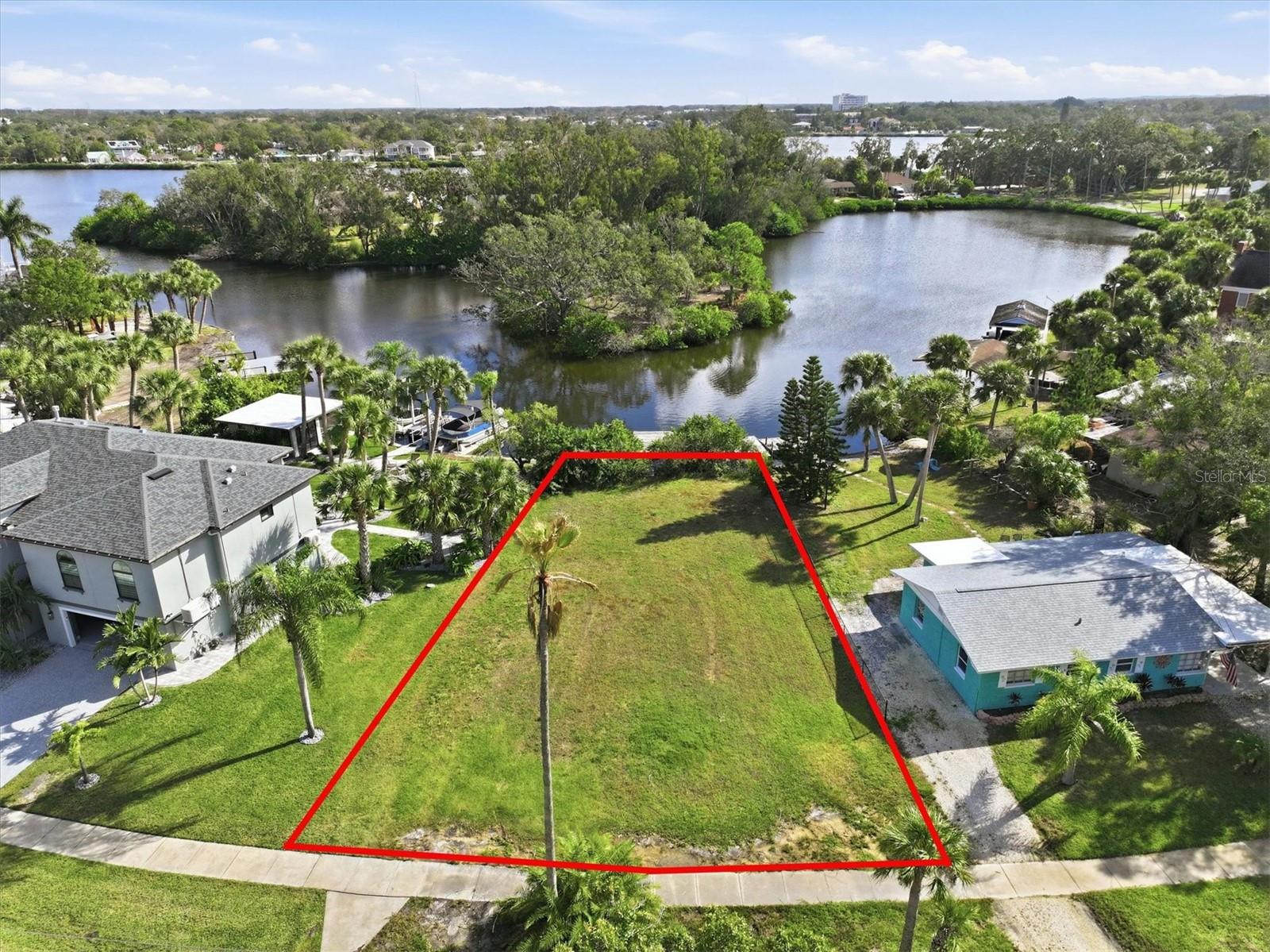 56 Inness Dr Property Photo 4