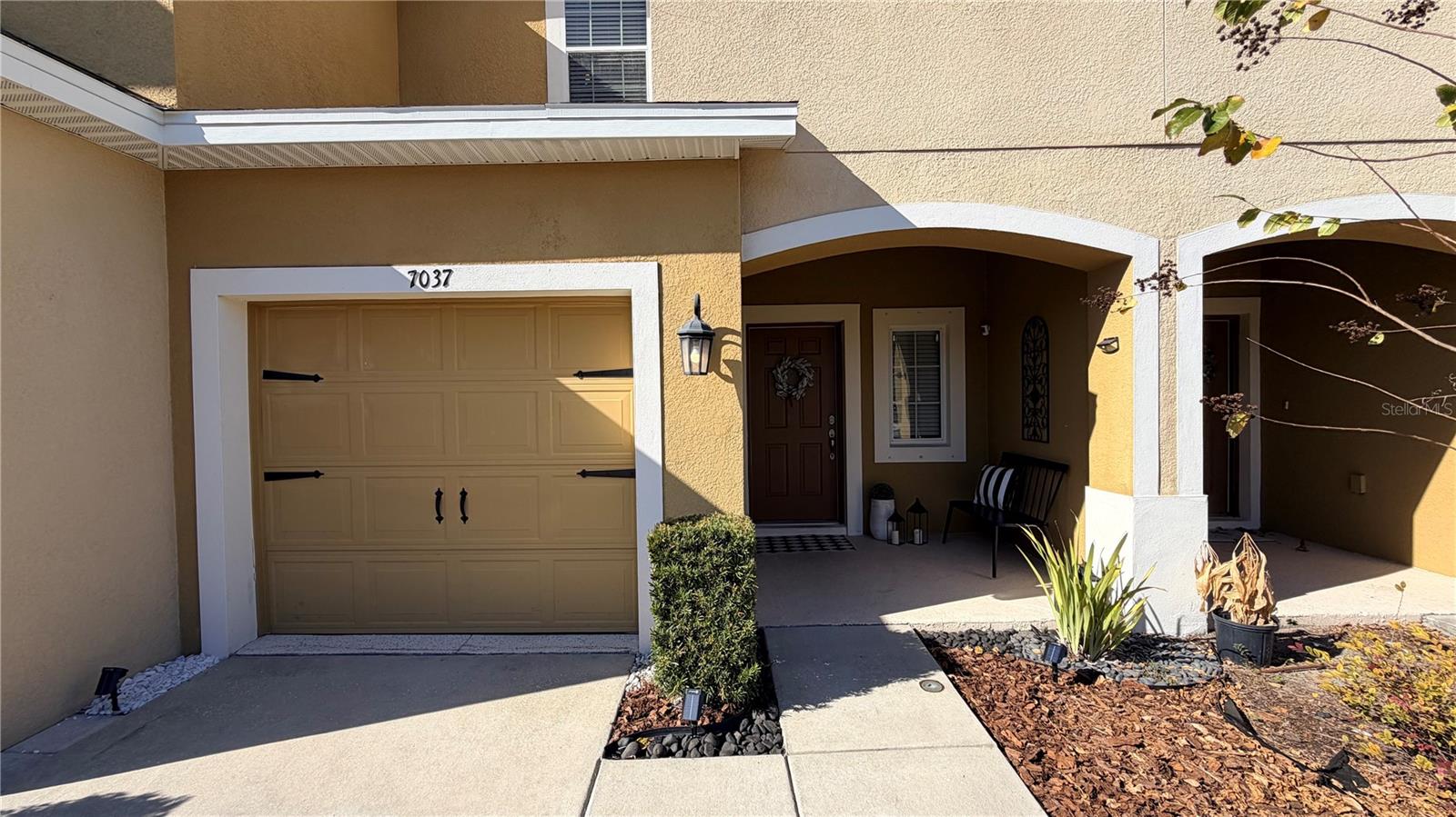 7037 Woodchase Glen Dr Property Photo 3