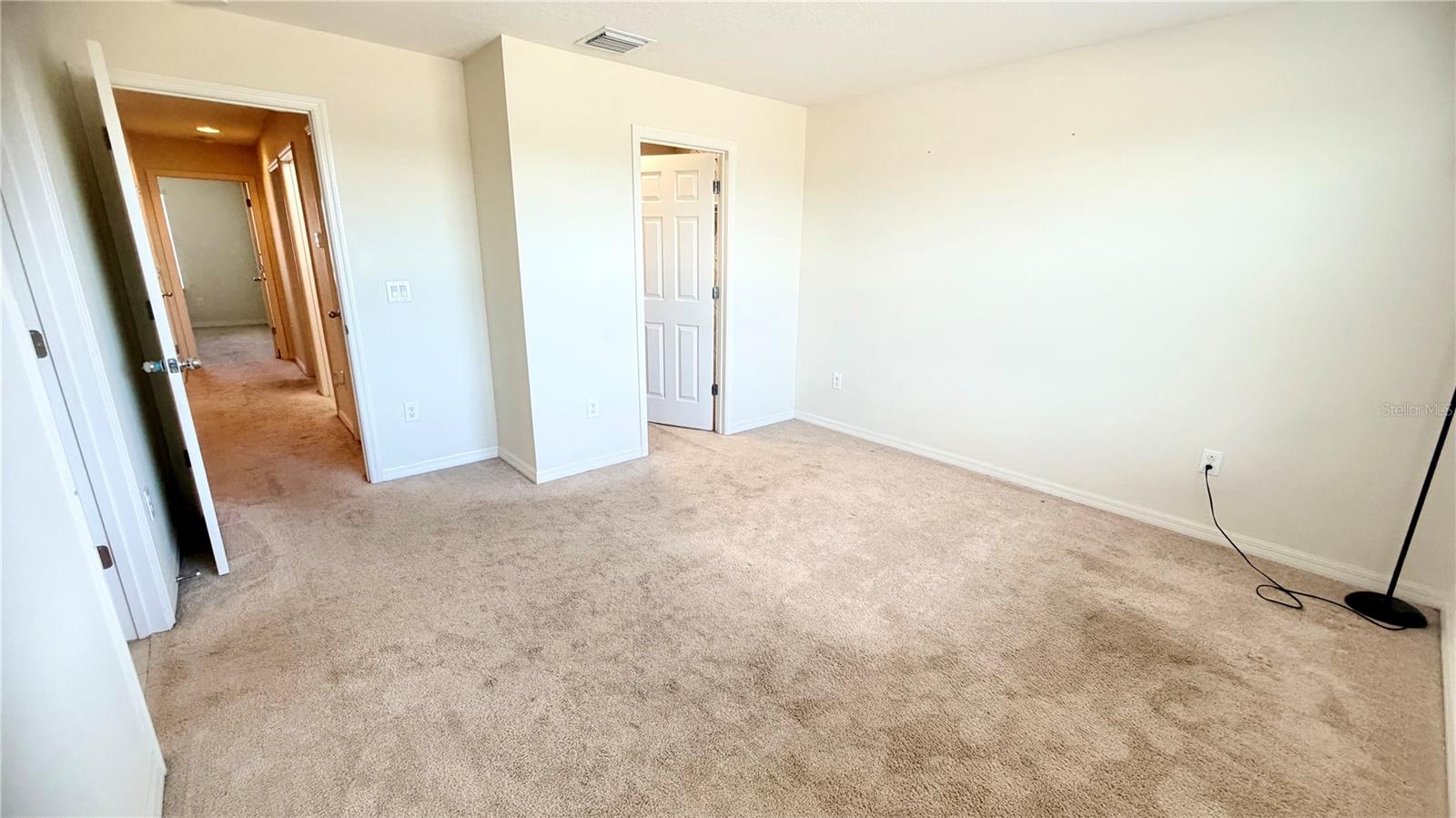 7037 Woodchase Glen Dr Property Photo 18