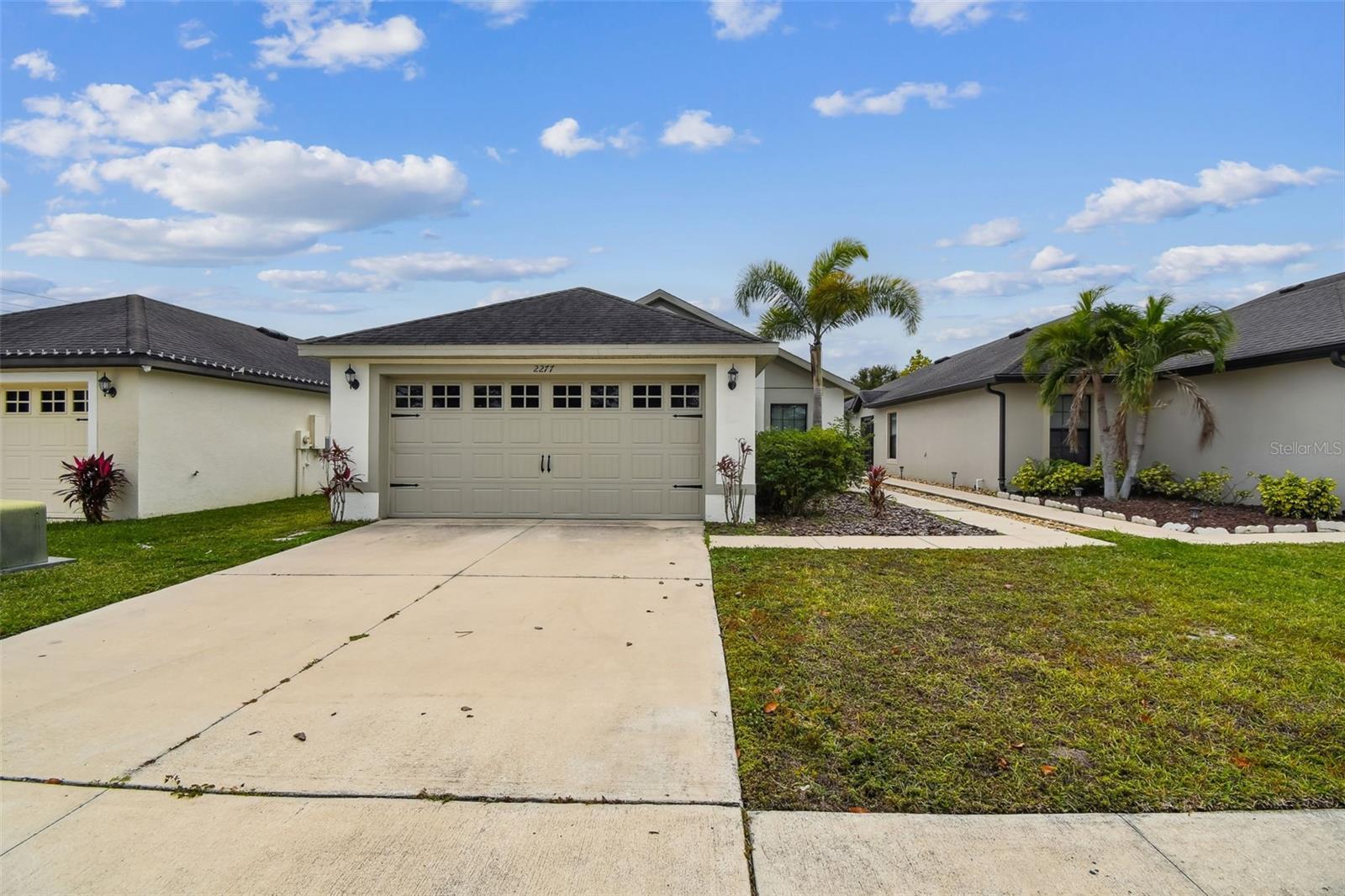 2277 Caspian Dr Property Photo 4