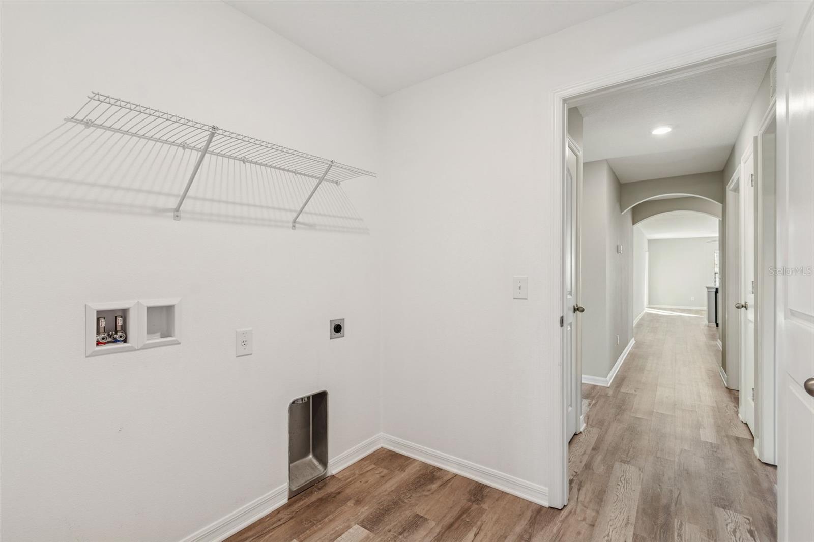 2277 Caspian Dr Property Photo 12