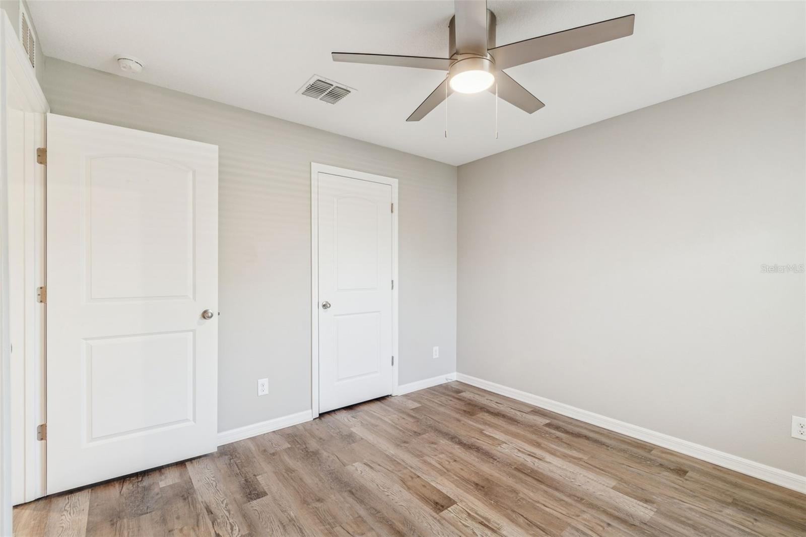 2277 Caspian Dr Property Photo 17