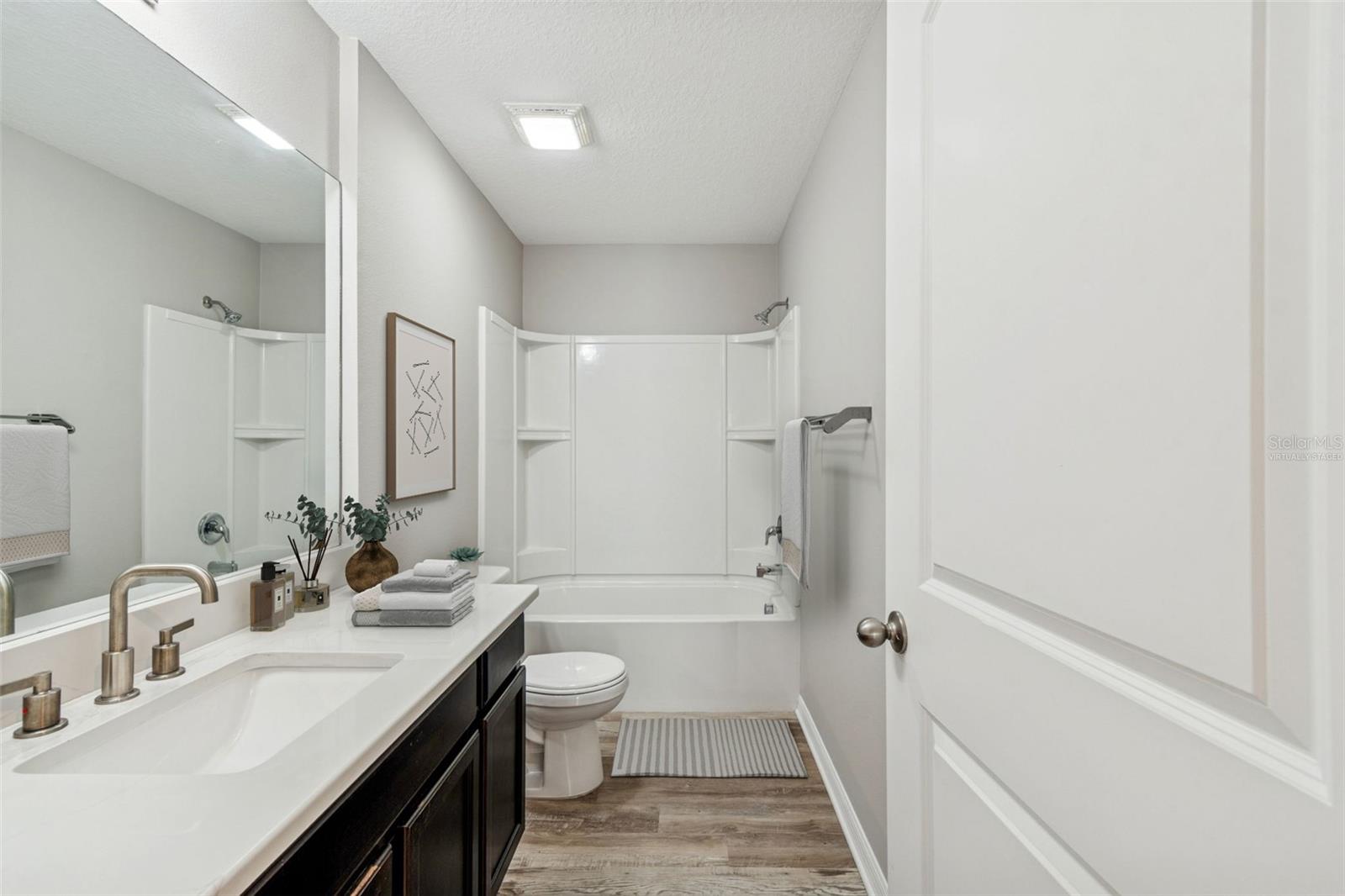 2277 Caspian Dr Property Photo 24