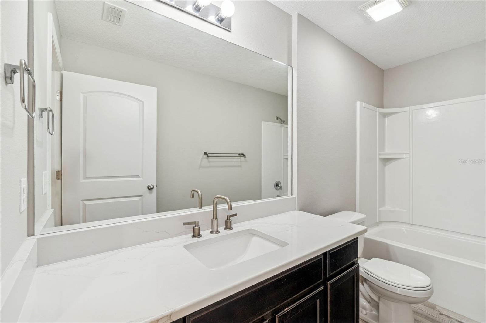 2277 Caspian Dr Property Photo 26