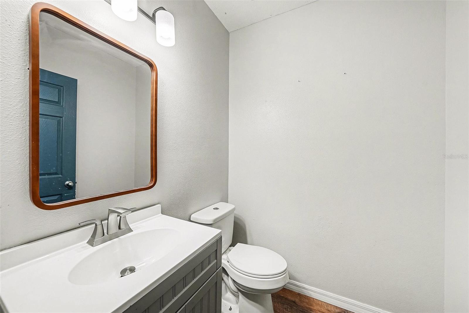 10233 Newminster Loop Property Photo 5