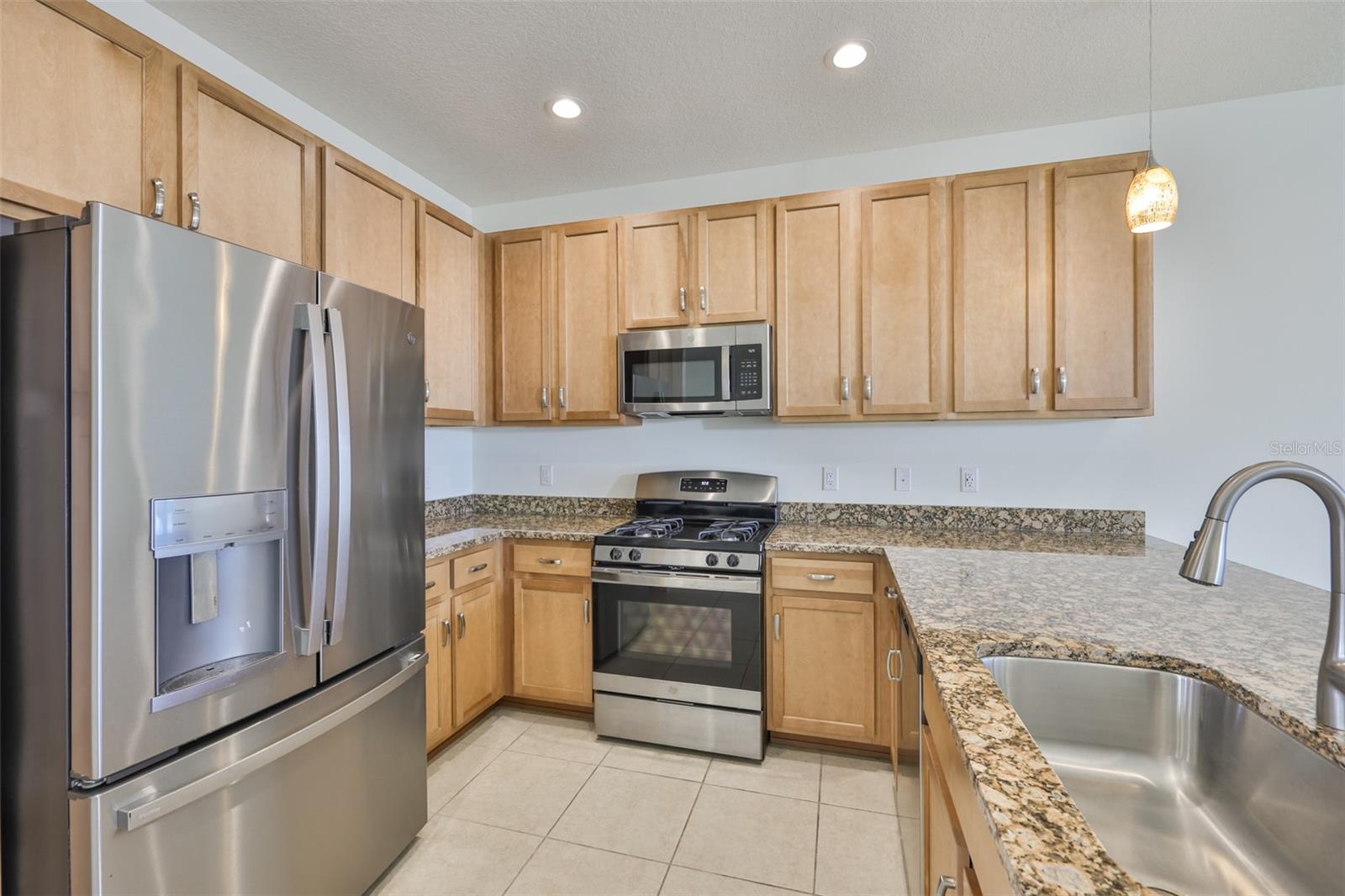 4906 Avila Lakes Dr Property Photo 5