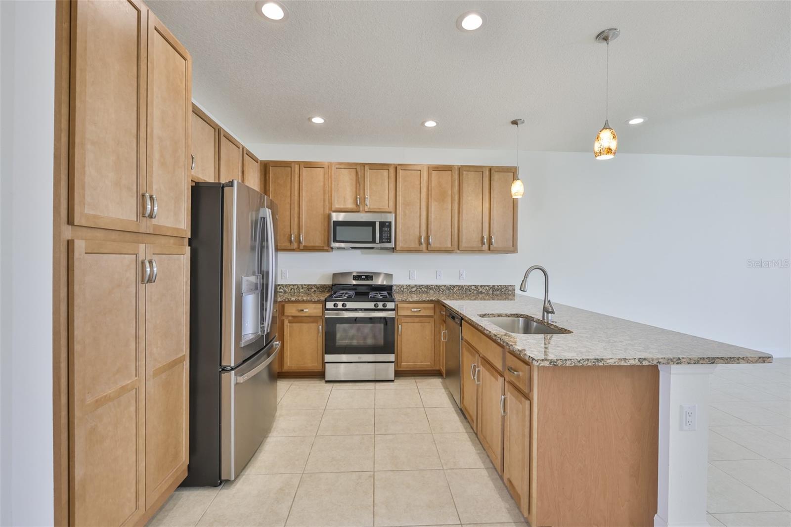 4906 Avila Lakes Dr Property Photo 6