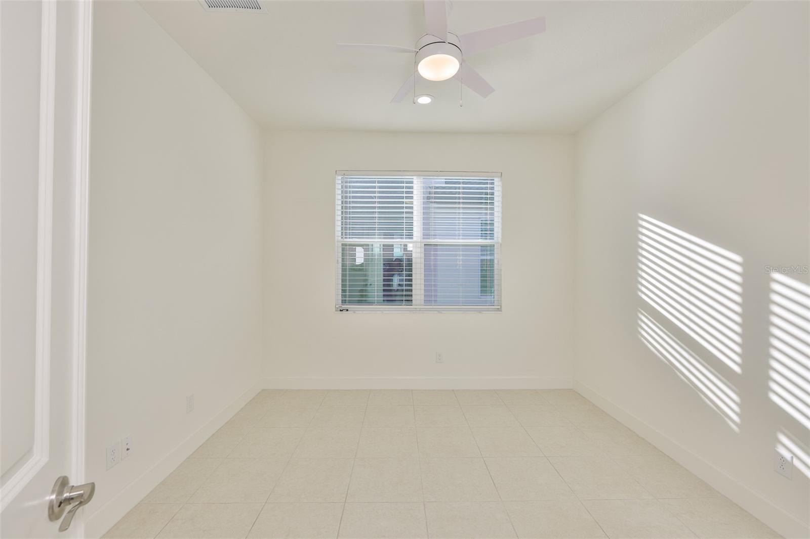 4906 Avila Lakes Dr Property Photo 22