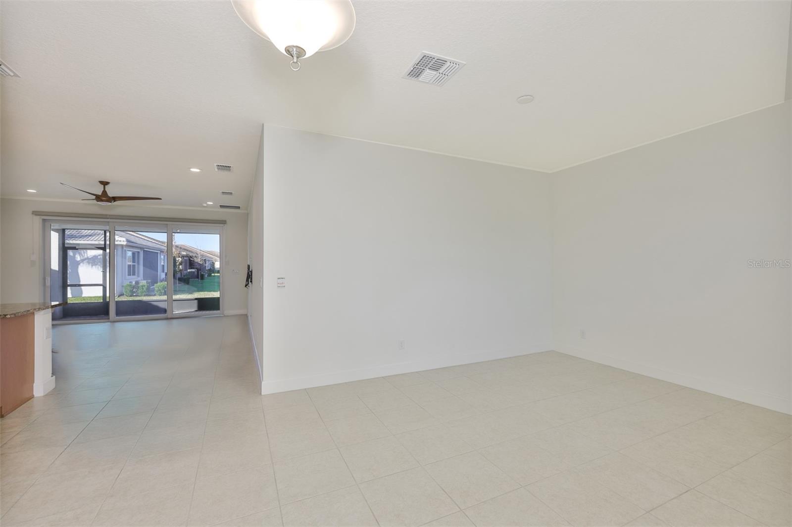 4906 Avila Lakes Dr Property Photo 32