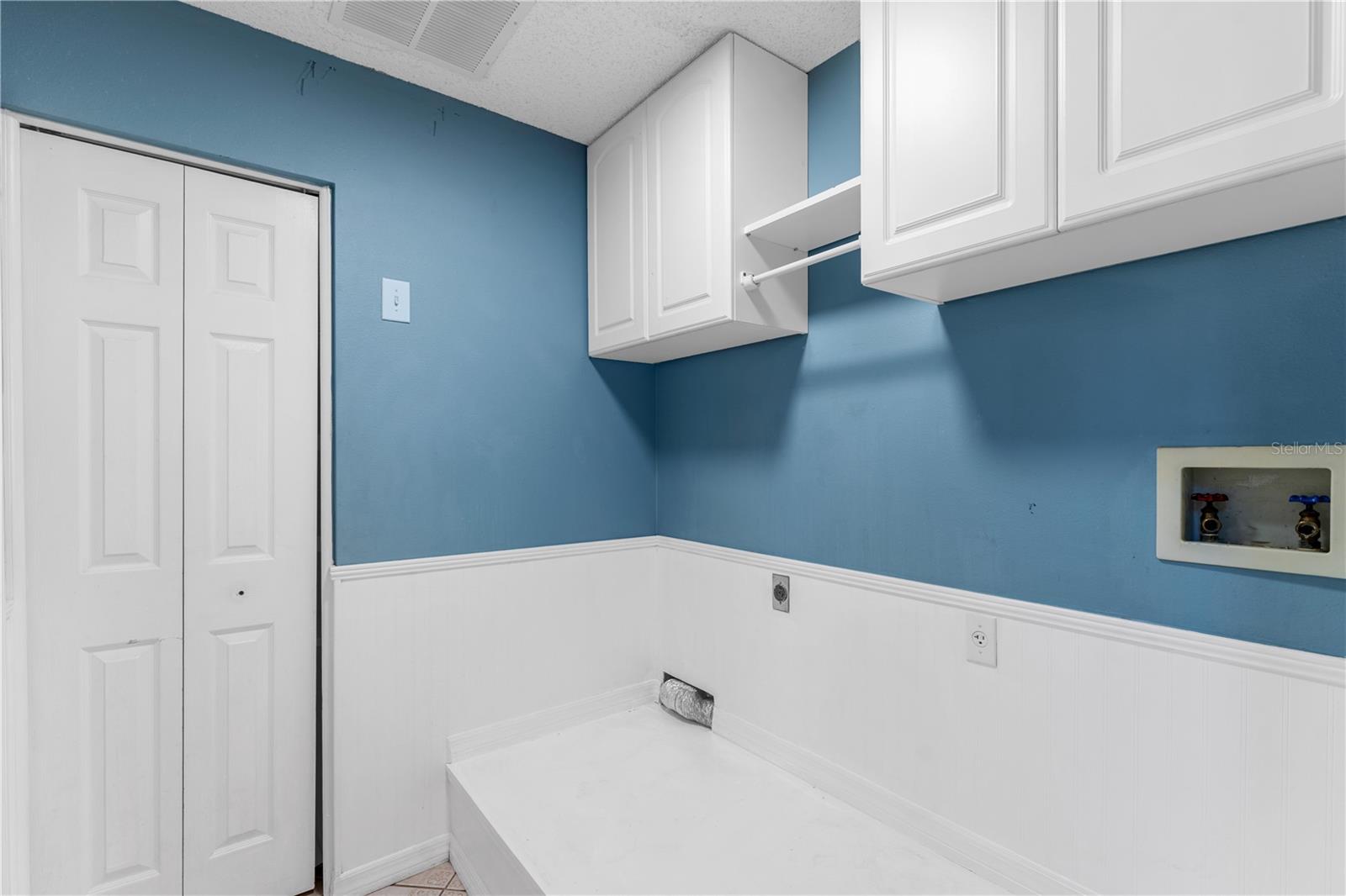 27416 Breakers Dr Property Photo 42