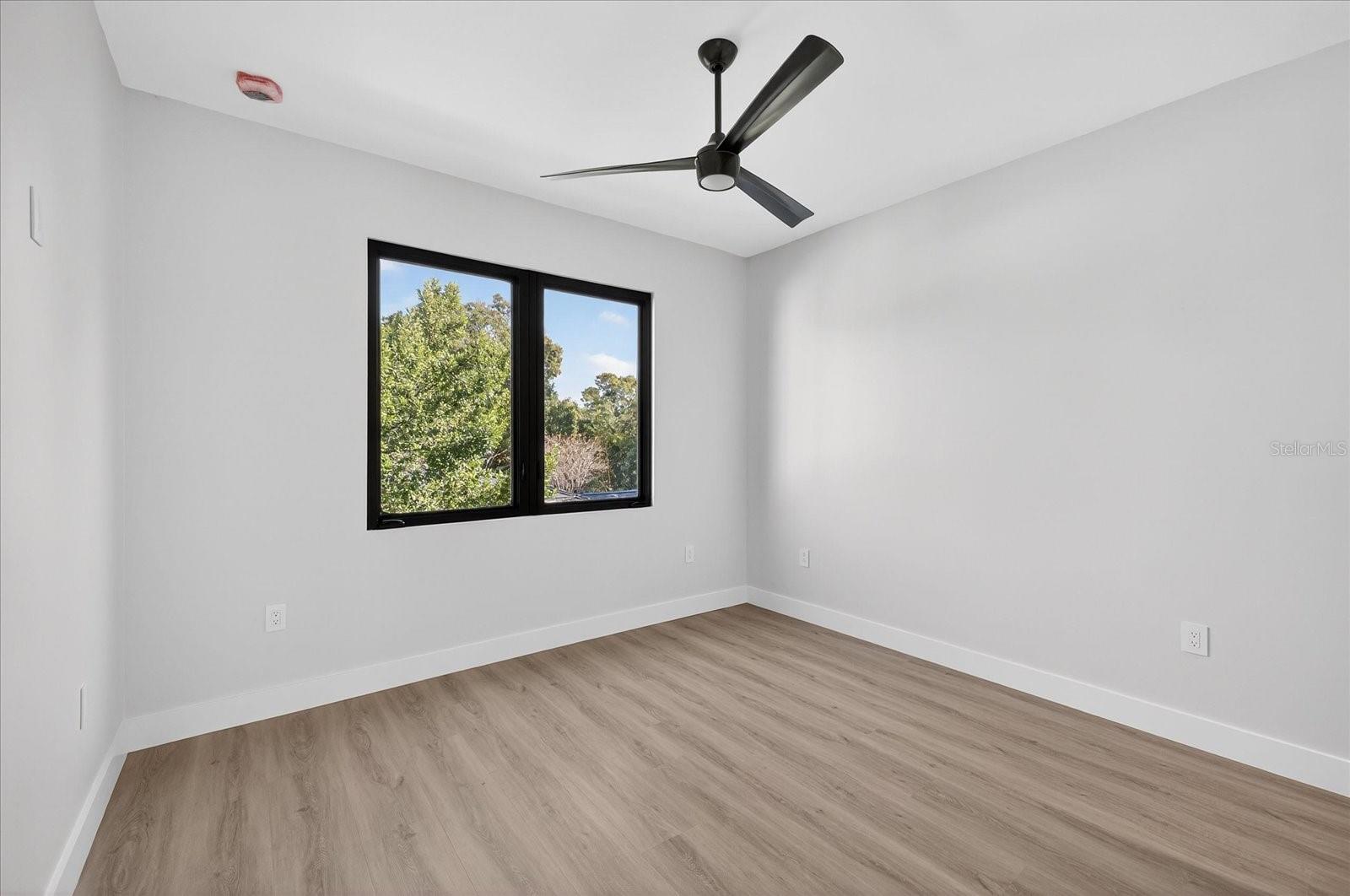3702 S Lynwood Ave Property Photo 50