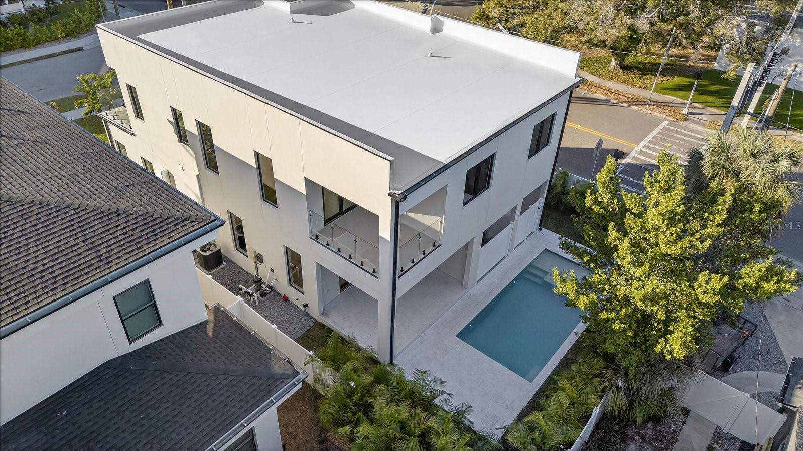 3702 S Lynwood Ave Property Photo 63