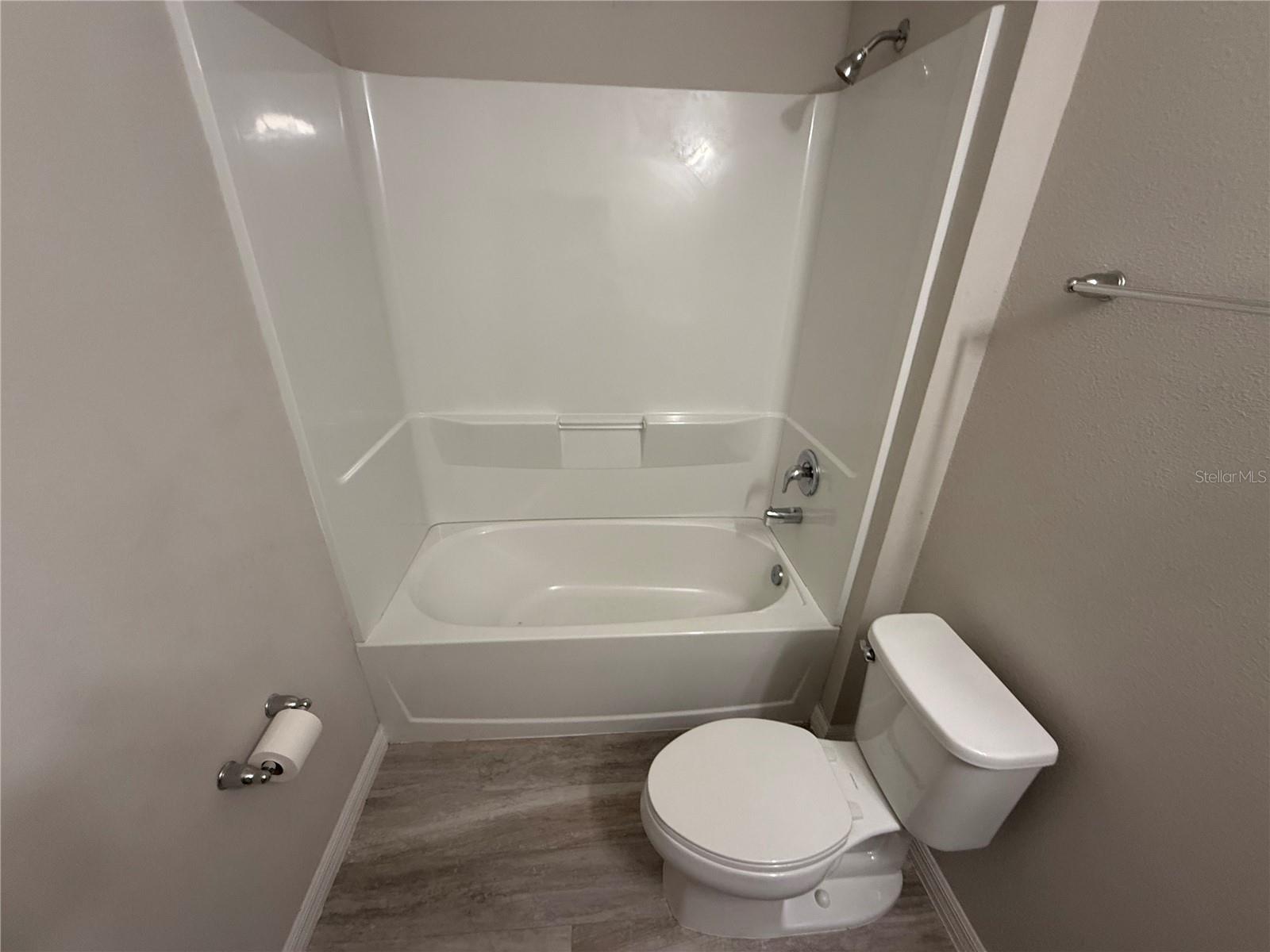 13106 Zolo Spring Cir Property Photo 9