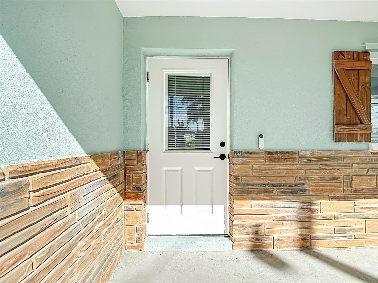 7027 Mccray Dr Property Photo 2