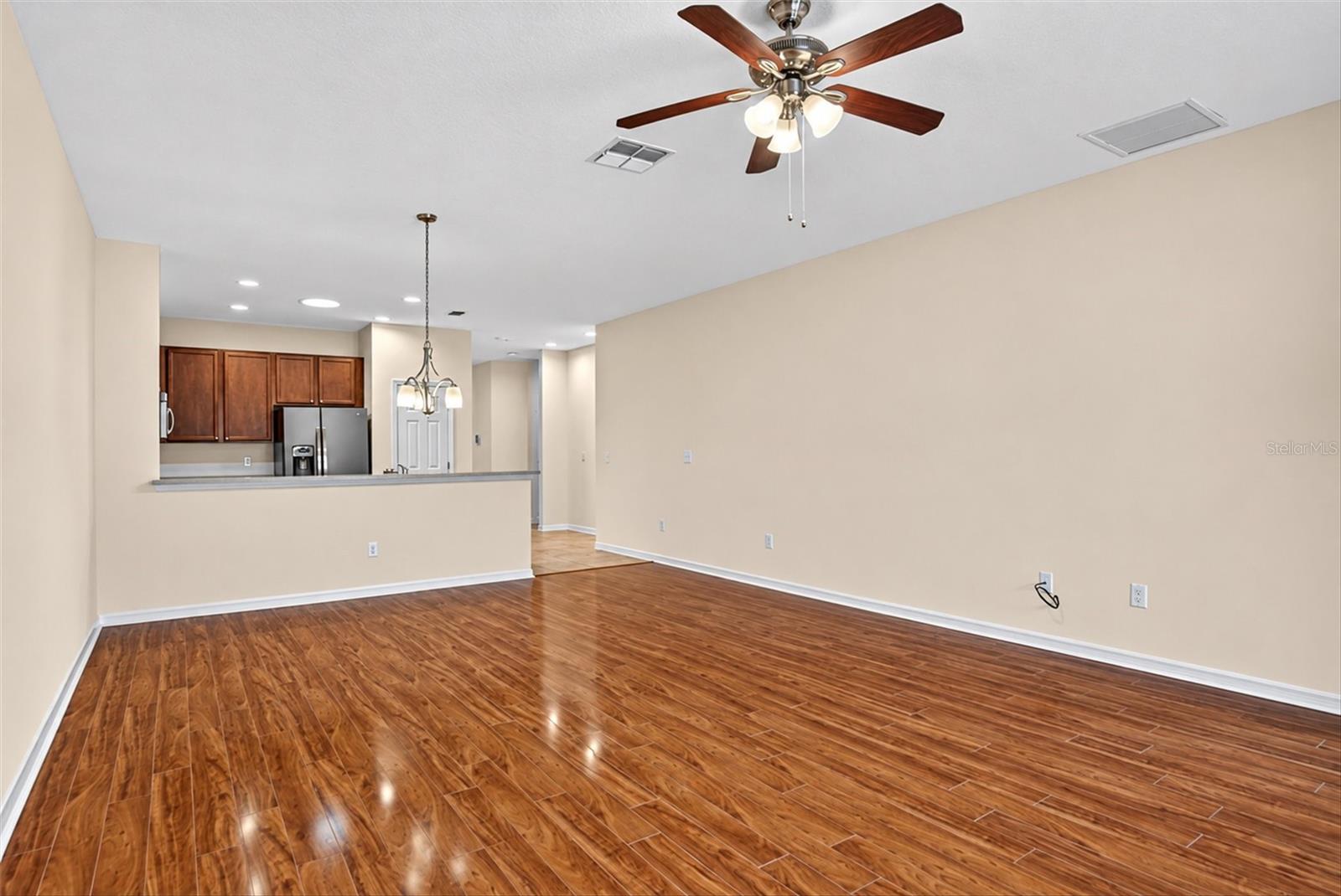 2153 Barracuda Ct Property Photo 3