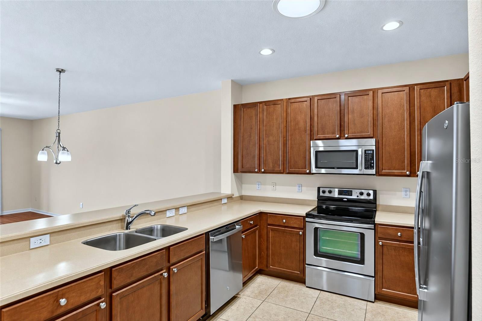 2153 Barracuda Ct Property Photo 4