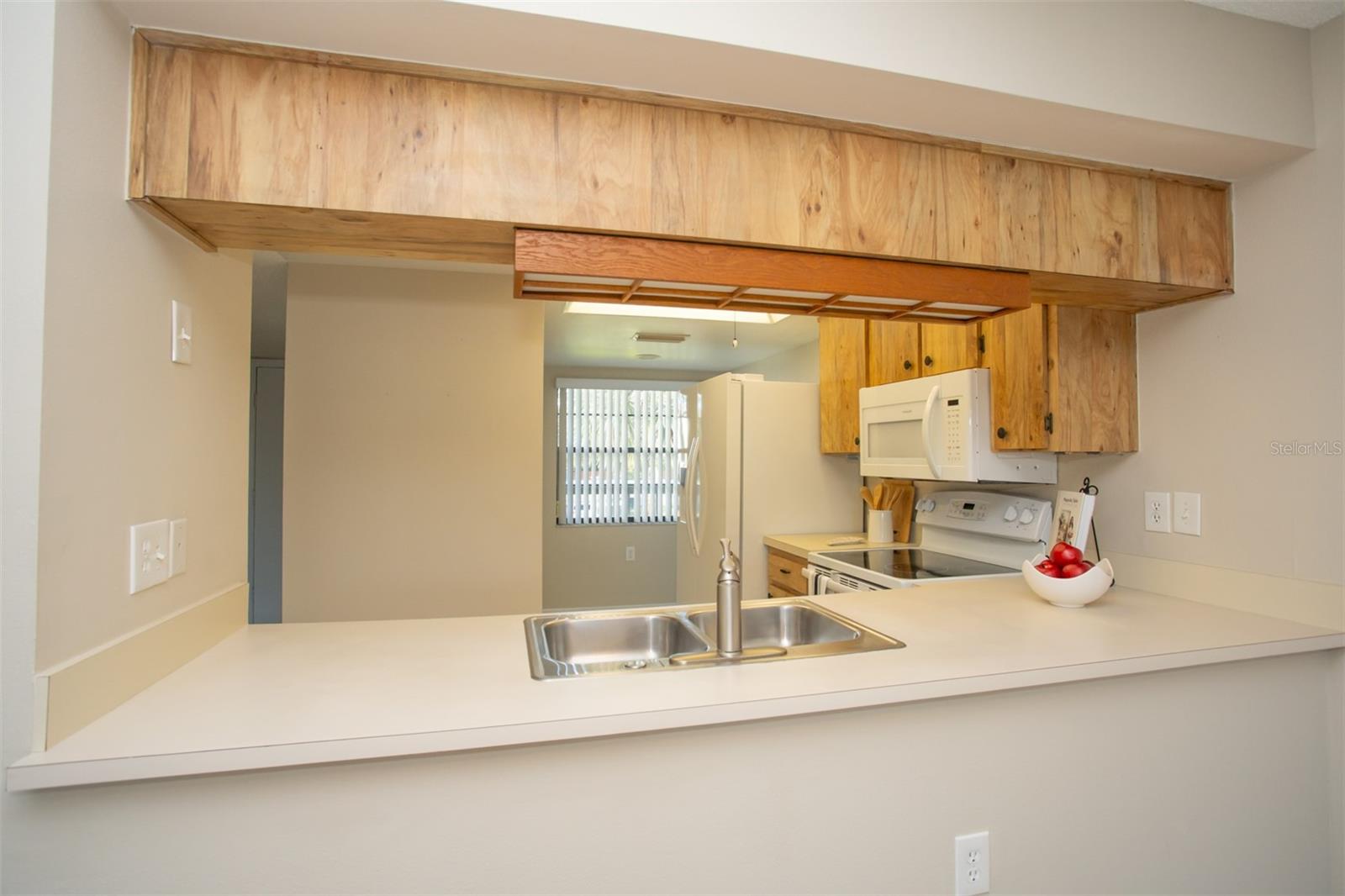 9860 62nd Ter N #1014 Property Photo 27